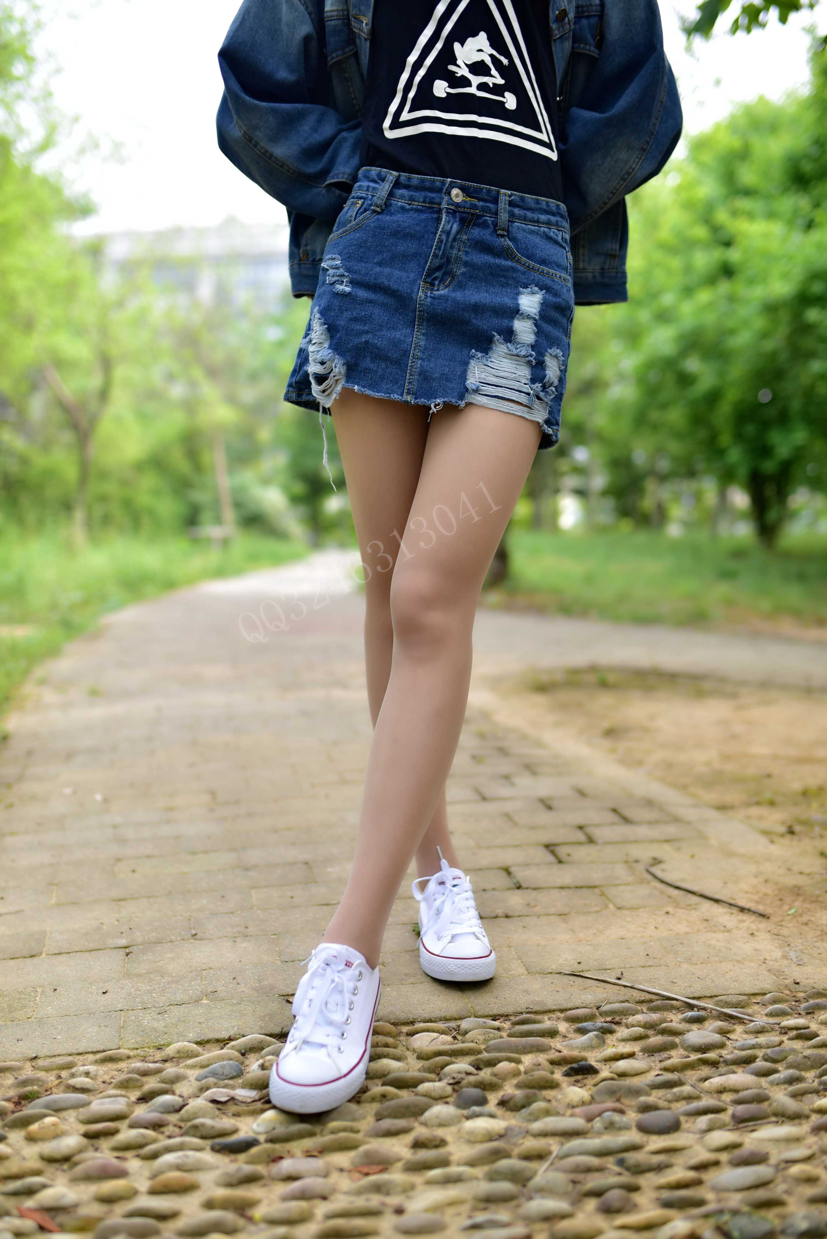 大生模拍 No.034 依依-喜欢穿丝袜的女孩 [51P212MB]