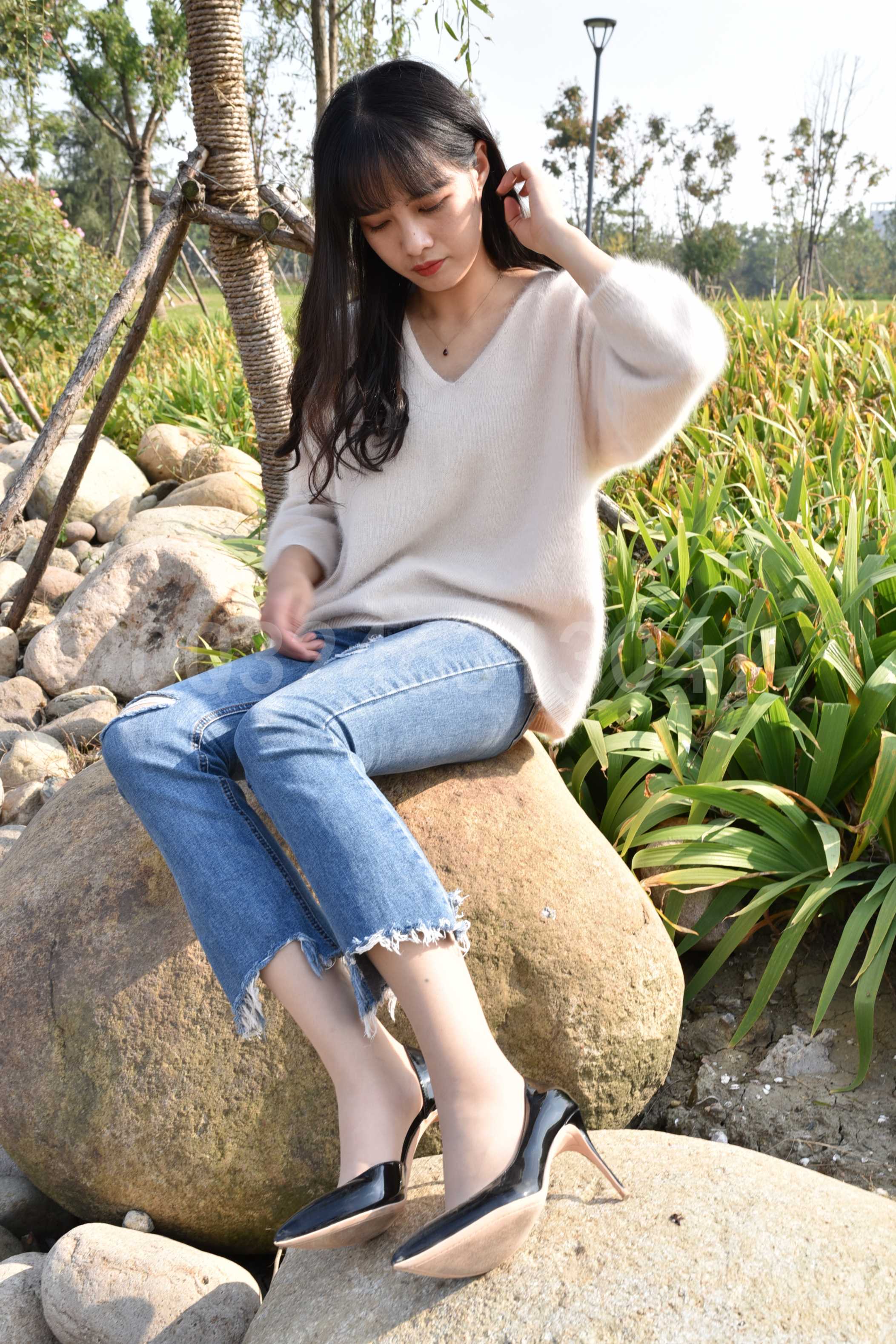 大生模拍 No.046 嘉嘉-裤内有丝 [30P123MB]