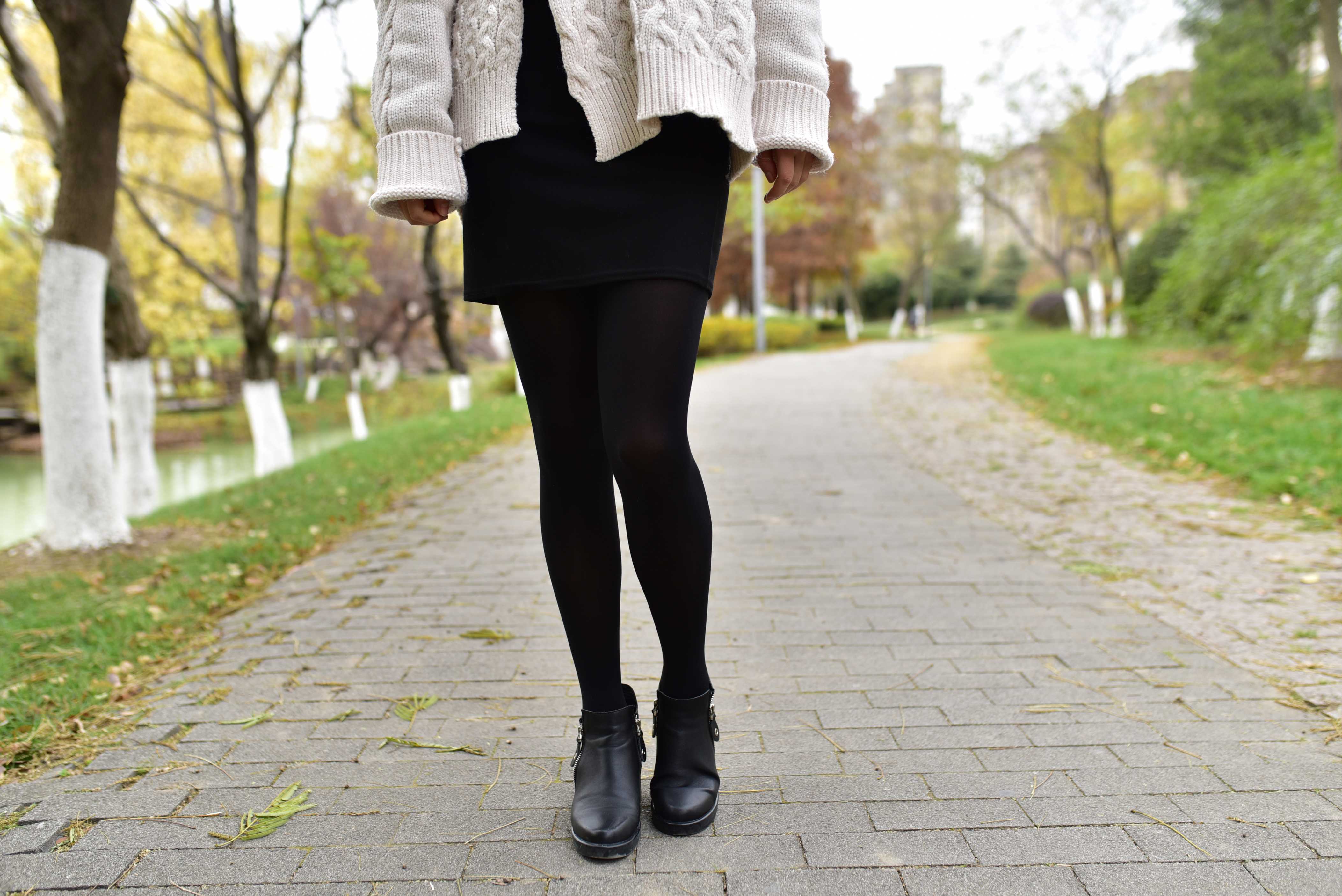 大生模拍 No.049 嘉嘉-答应你们的厚黑丝 [51P630MB]