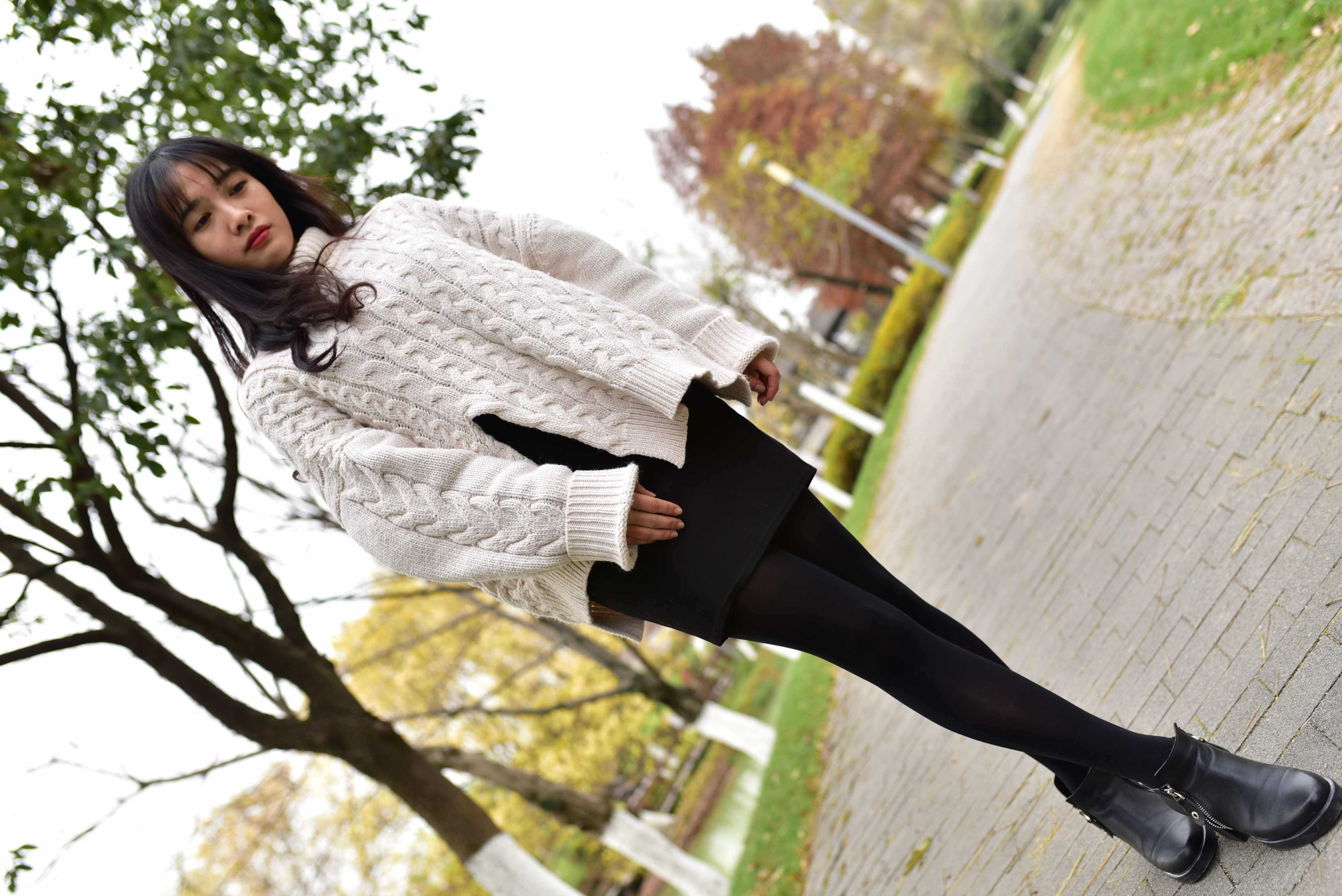 大生模拍 No.049 嘉嘉-答应你们的厚黑丝 [51P630MB]