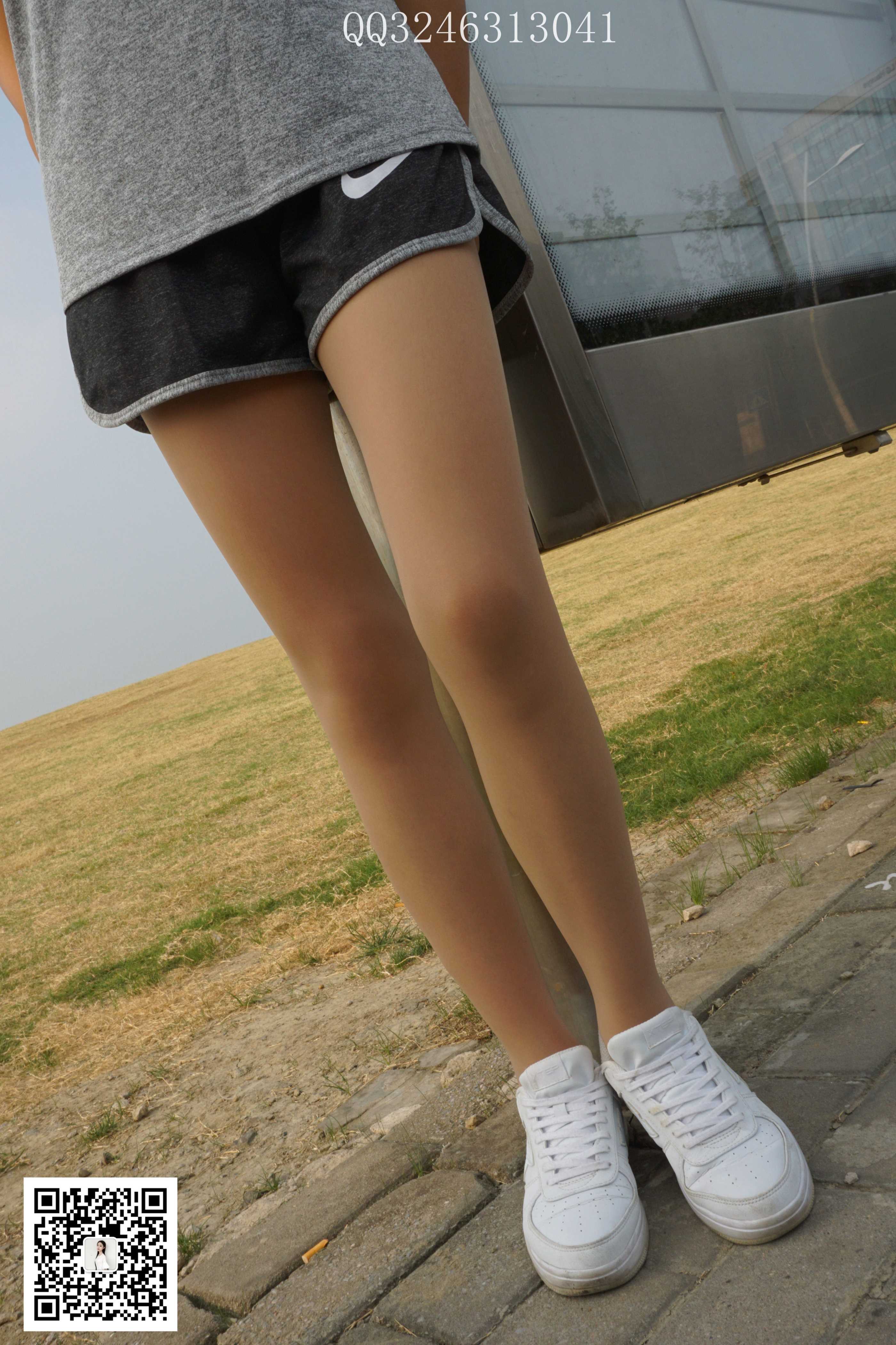 大生模拍 No.089 等公交的丝丝 [65P1V309MB]