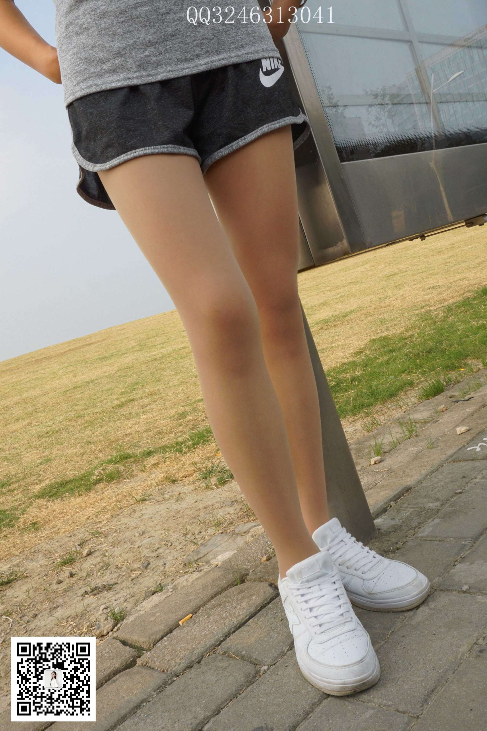 大生模拍 No.089 等公交的丝丝 [65P1V309MB]