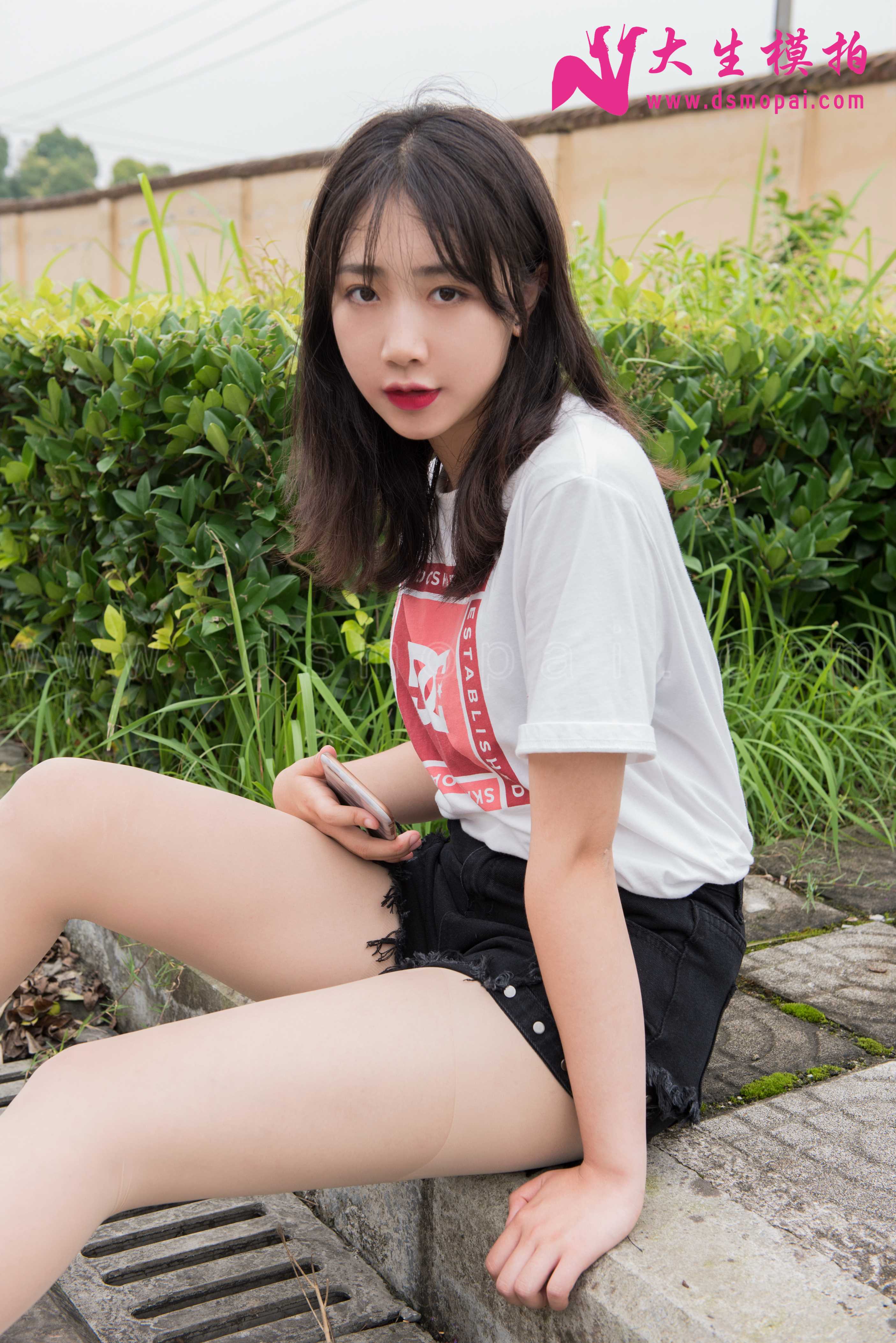 大生模拍 No.136 珠珠 压马路的肉丝腿 [36P1v335MB]