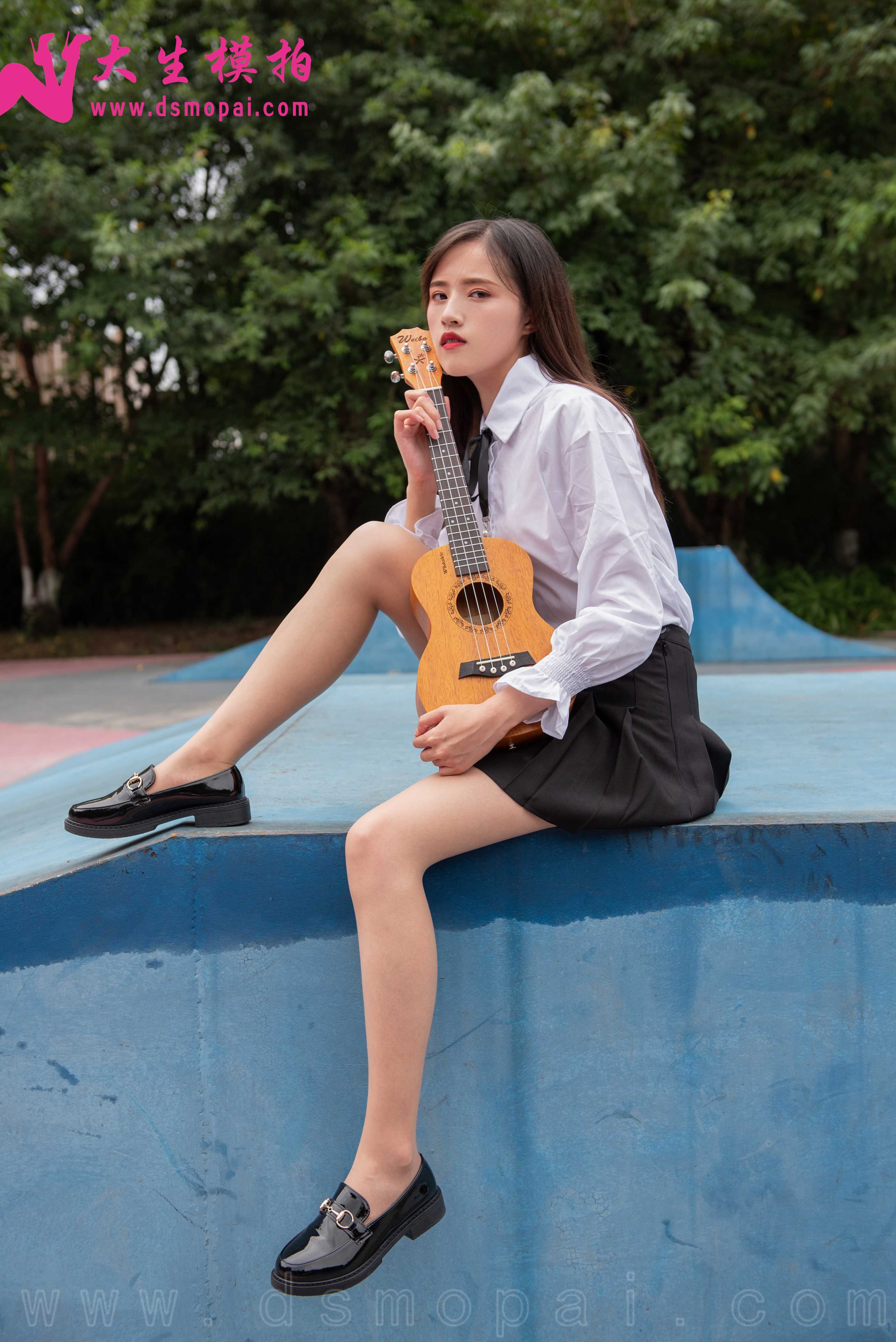 大生模拍 No.150 师师 尤克里里女孩 [58P304MB]