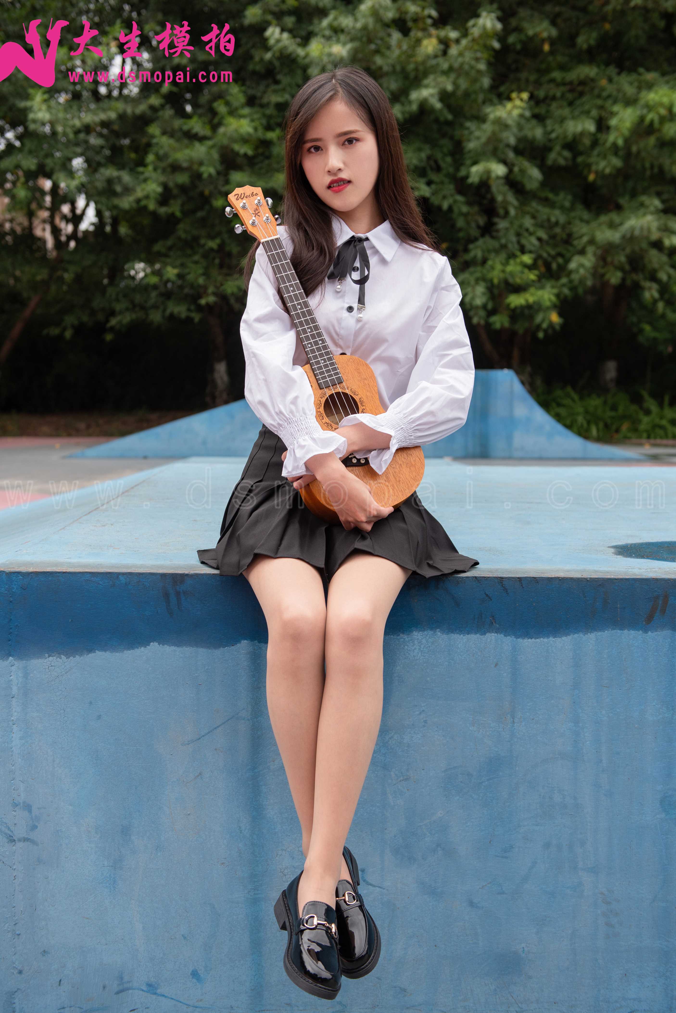 大生模拍 No.150 师师 尤克里里女孩 [58P304MB]