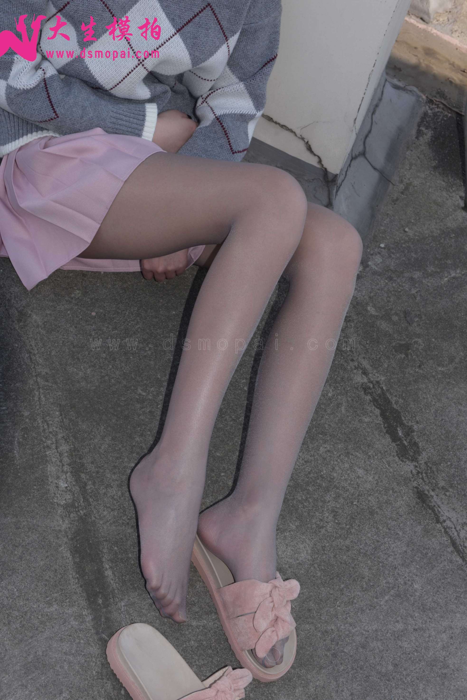 大生模拍 NO.182 楠楠 亮晶晶的灰丝 [61P-126MB]