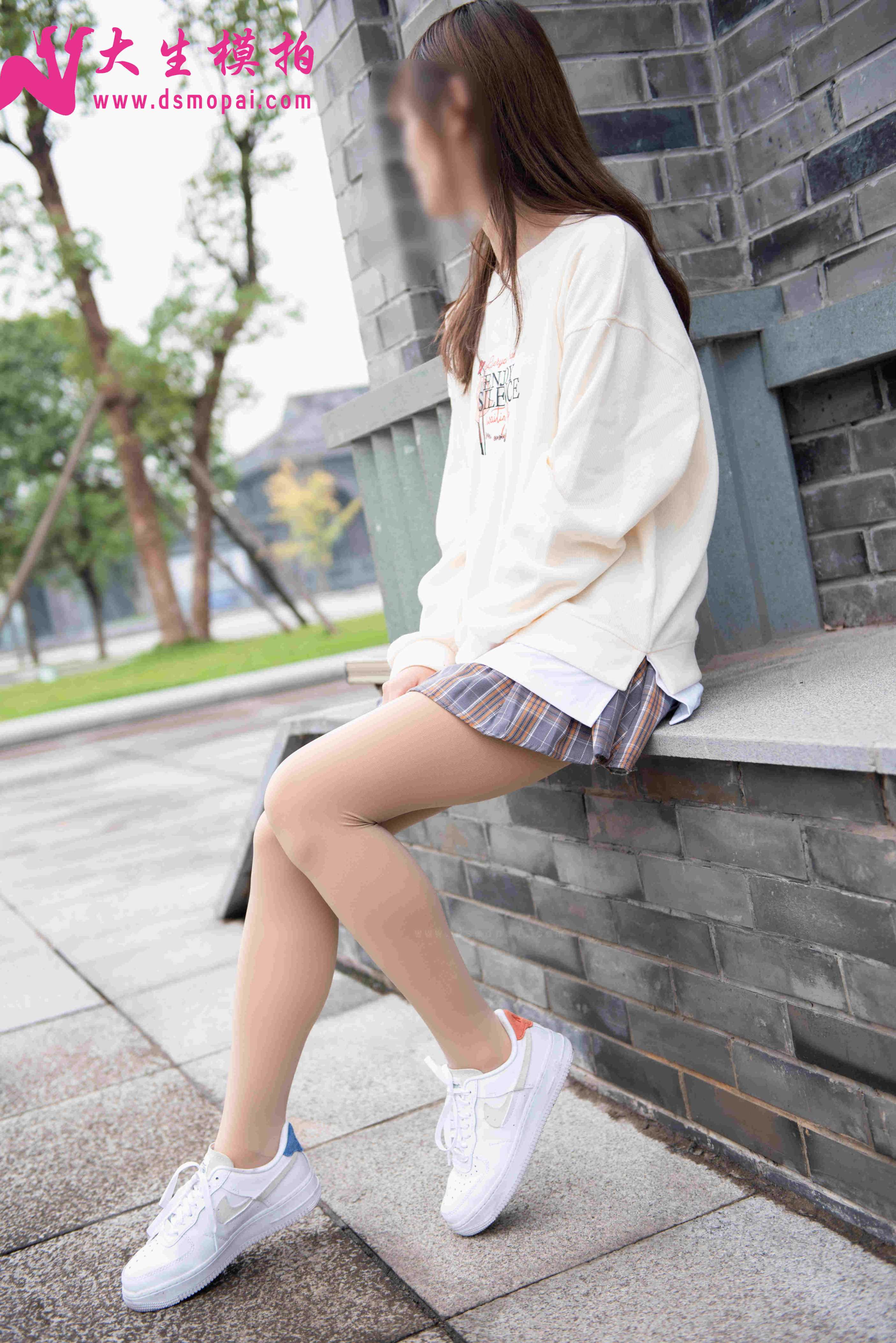 大生模拍 NO.247 冬日厚肉丝[64P／168MB]