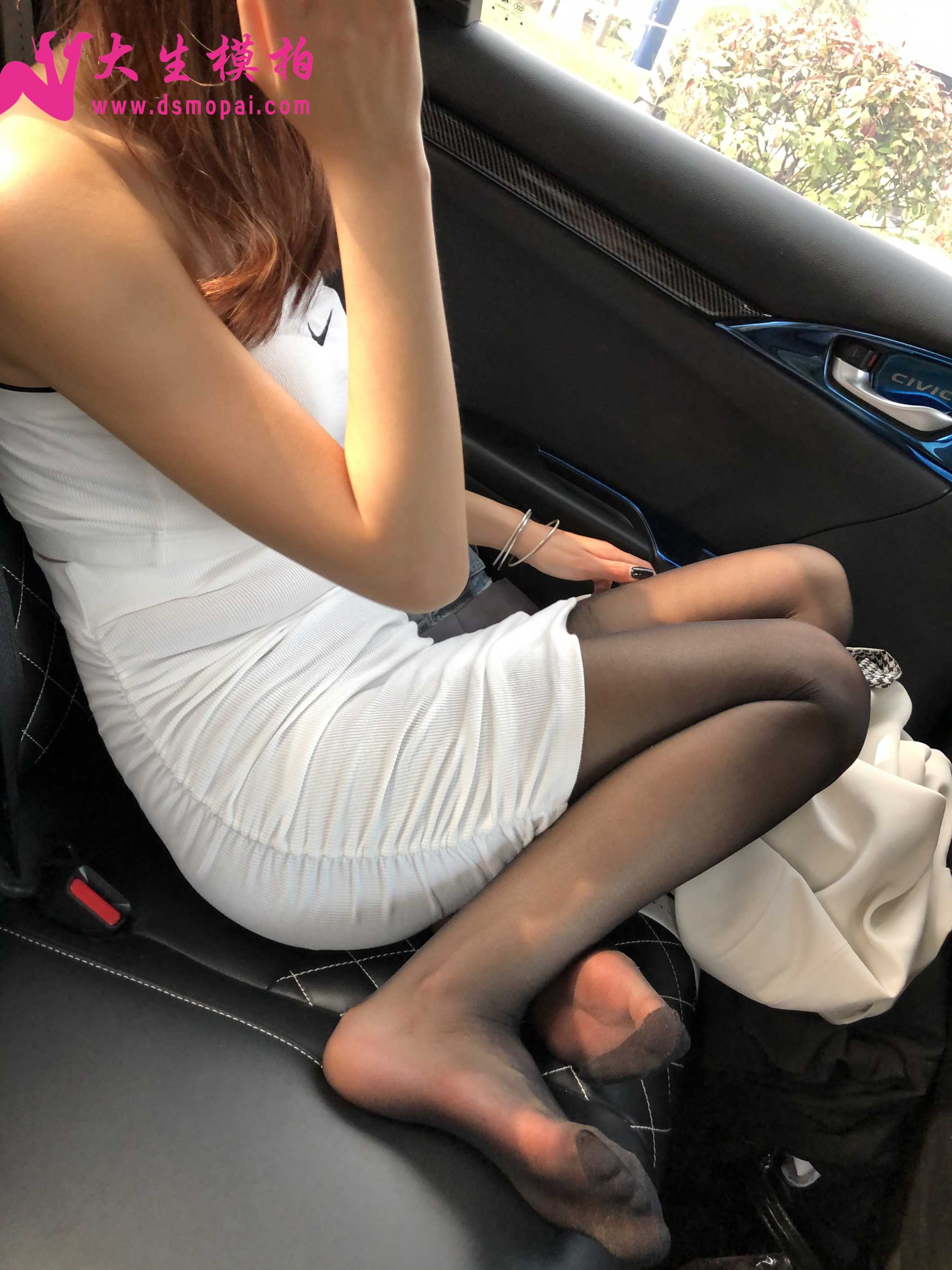 大生模拍 NO.251 粉丝投稿2-黑丝篇[247P+3V／1.19GB]