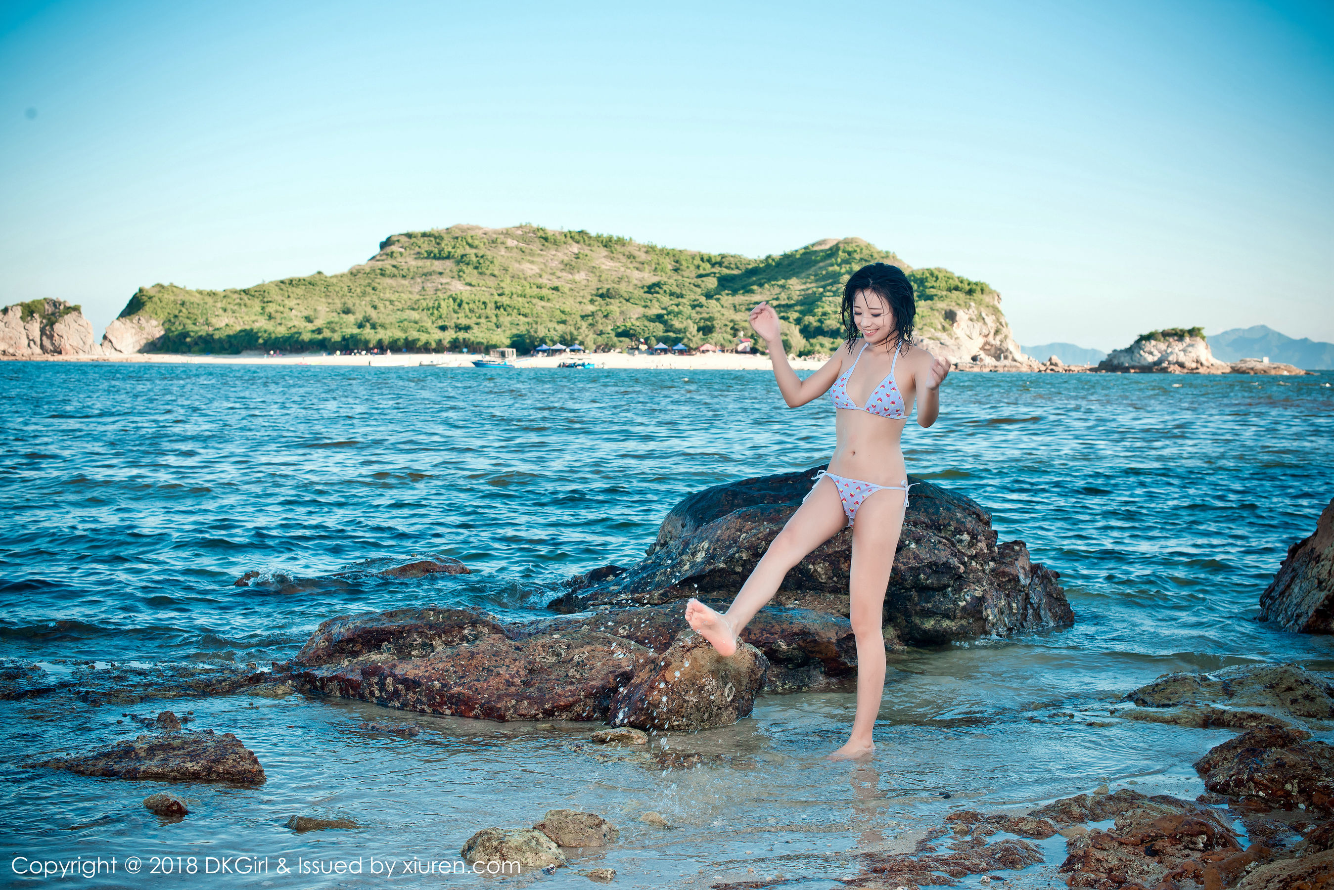 日系清纯美女@苍井优香《湿身海岸露出》 御女郎DKGirl Vol.058 [49P]