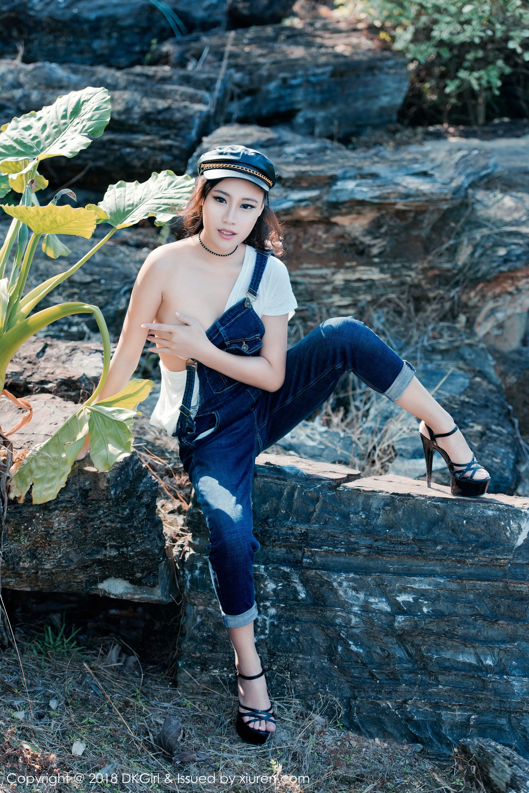 梦倩《美腿美乳精彩诱惑》 御女郎DKGirl Vol.057 [42P]