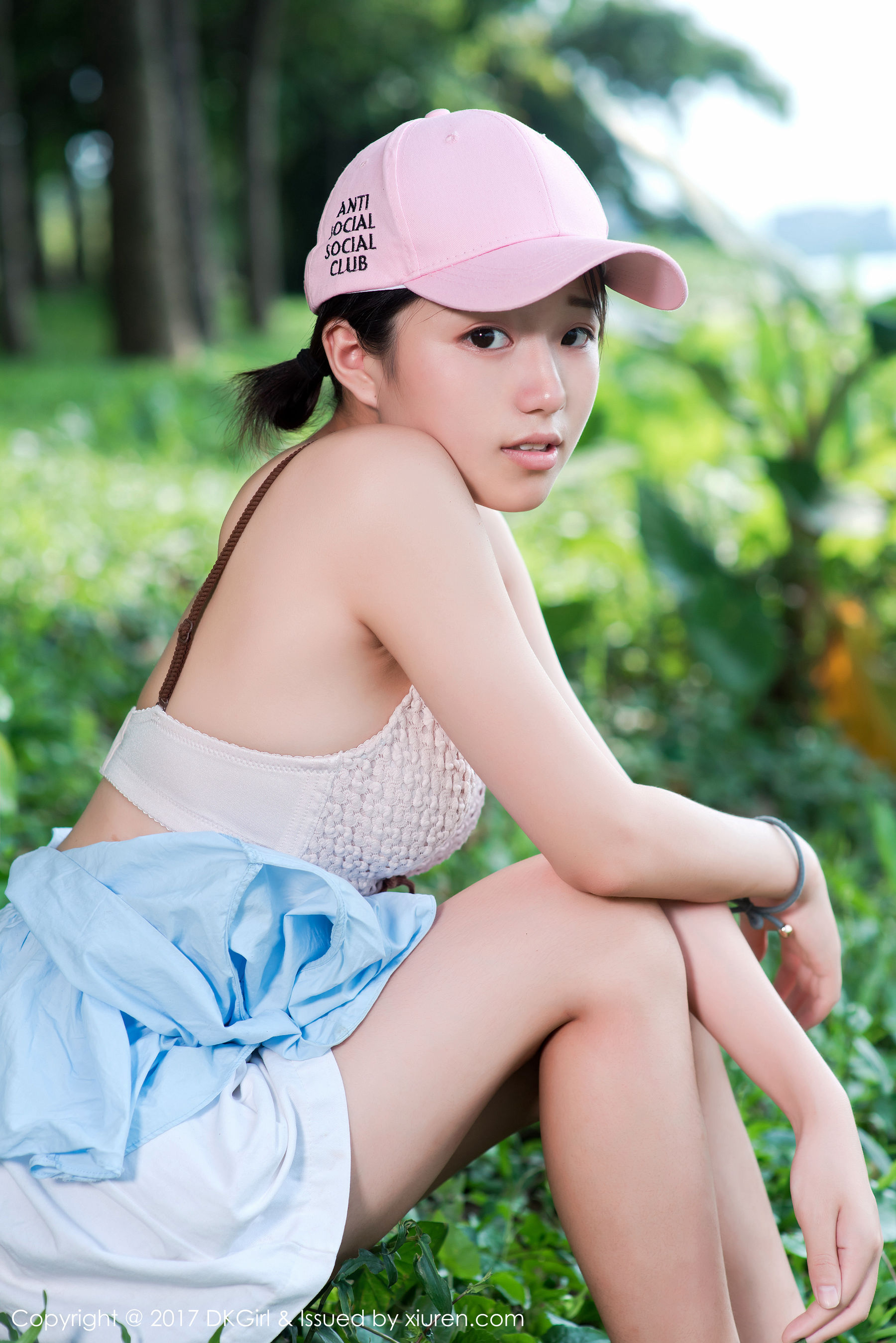 仓井优香《童颜美乳，日系清纯少女，户外露出》 御女郎DKGirl Vol.039 [49P]