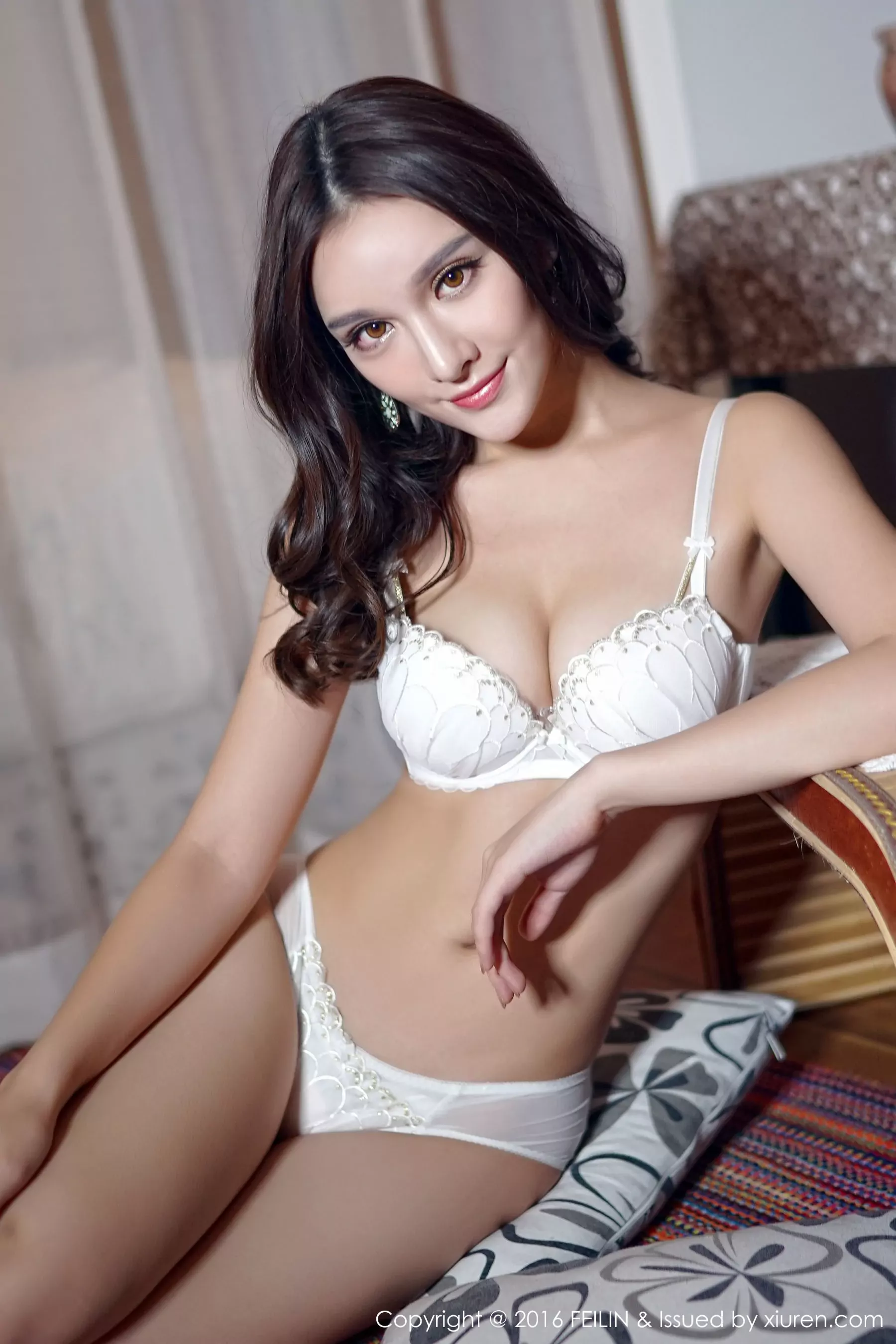 陆芷翊lucia《95后性感美眉》 嗲囡囡 Vol.024