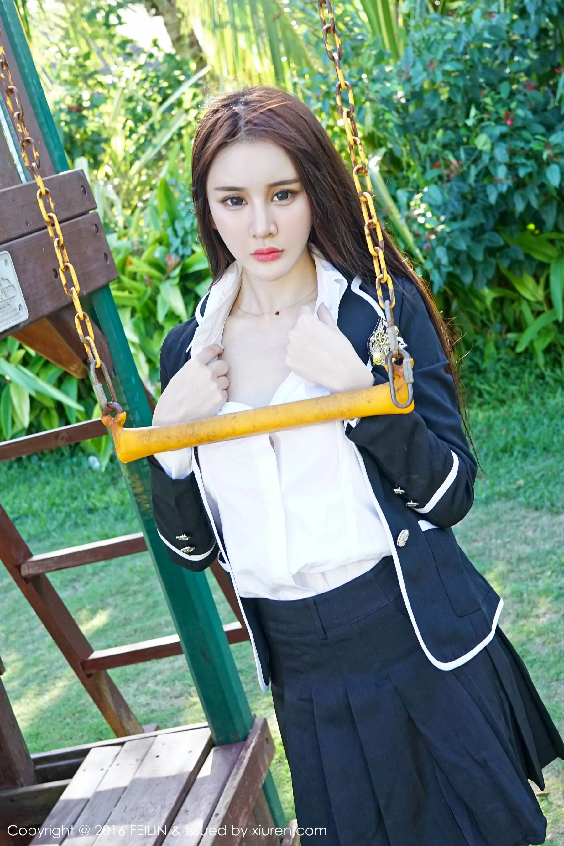 Cheryl青树《薄荷岛旅拍》学生装+比基尼 嗲囡囡 Vol.027