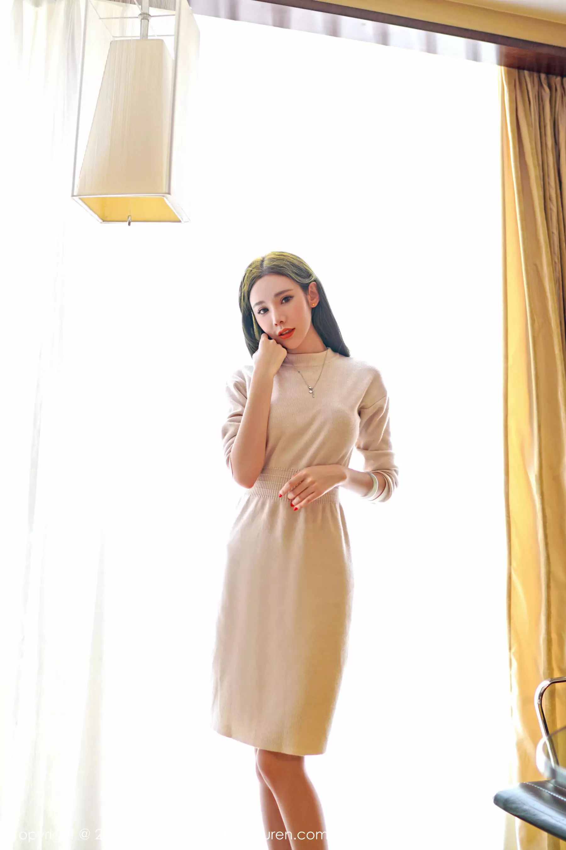 萌琪琪Irene《精致的五官，白皙的皮肤，完美的胸型，修长的美腿》 嗲囡囡 Vol.059