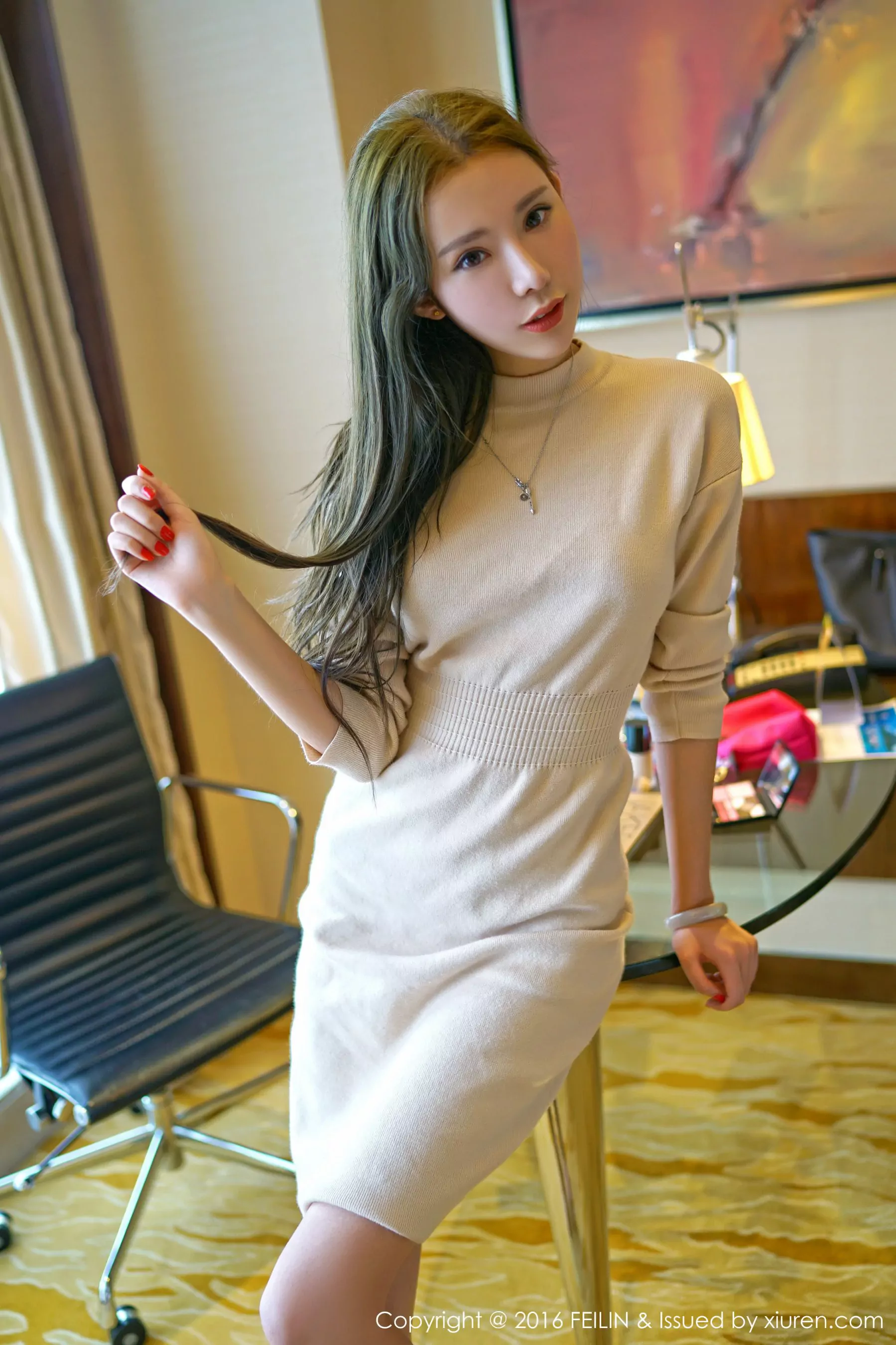 萌琪琪Irene《精致的五官，白皙的皮肤，完美的胸型，修长的美腿》 嗲囡囡 Vol.059