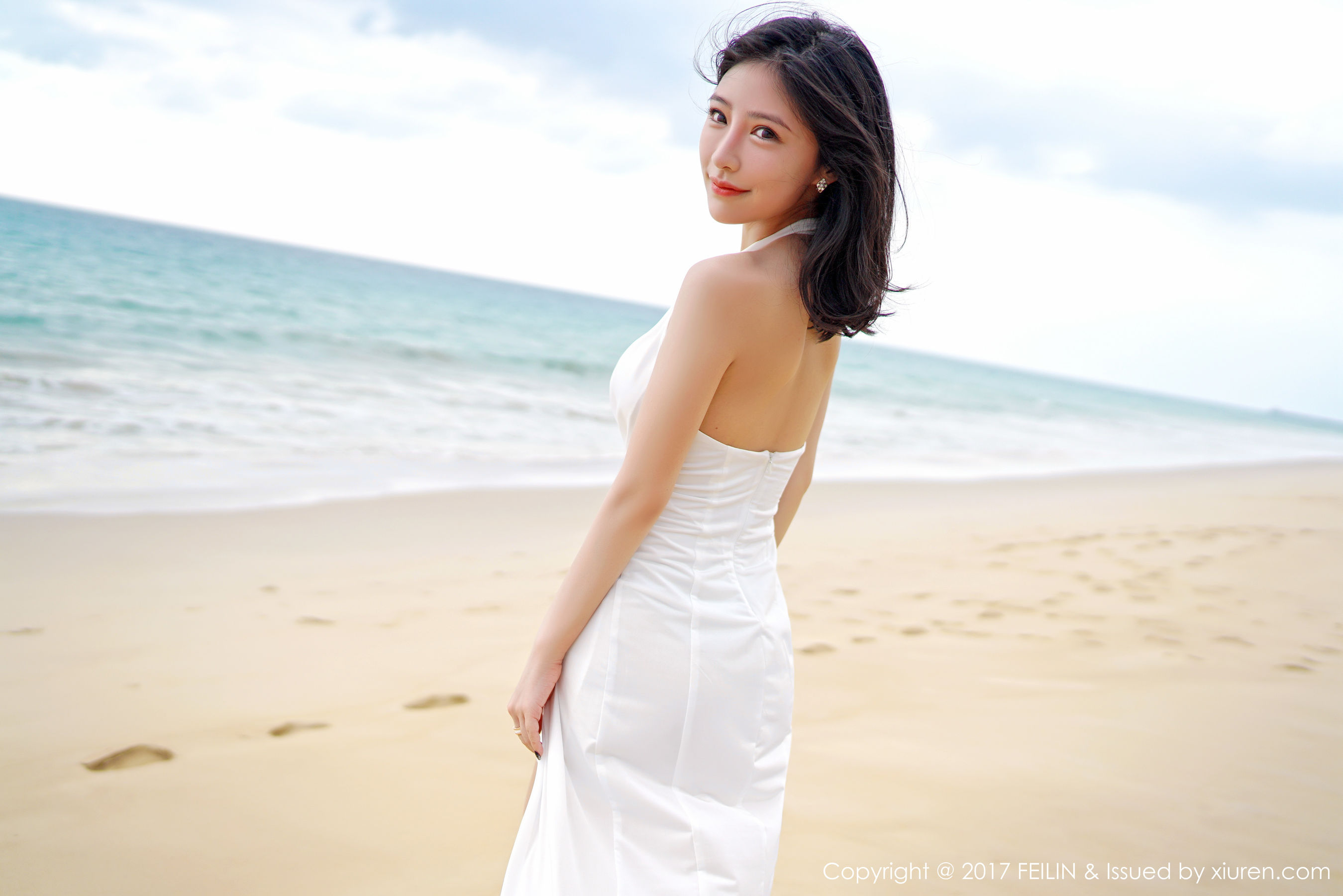 施忆佳KITTY《2套比基尼+长裙》 嗲囡囡 VOL.092