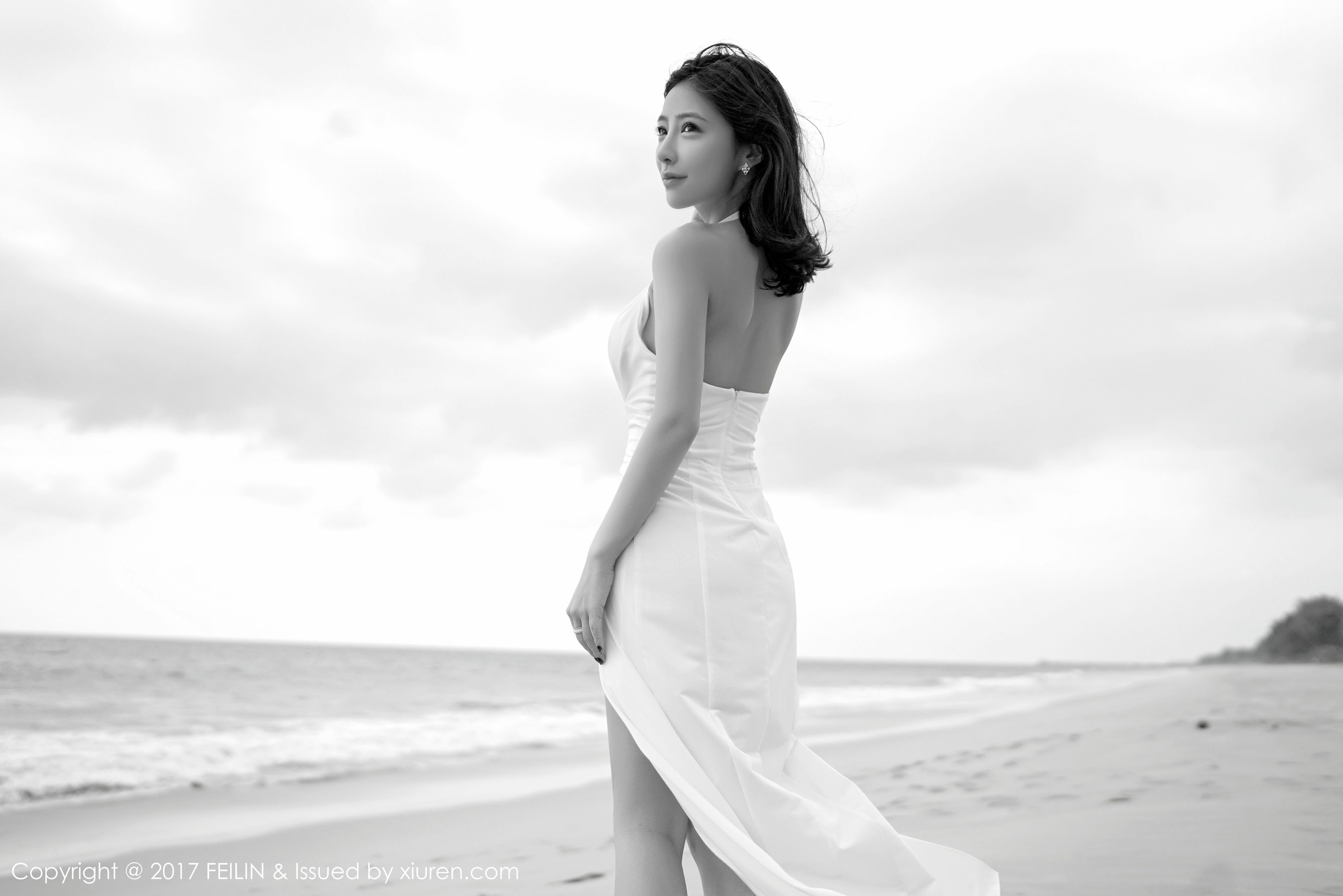 施忆佳KITTY《2套比基尼+长裙》 嗲囡囡 VOL.092