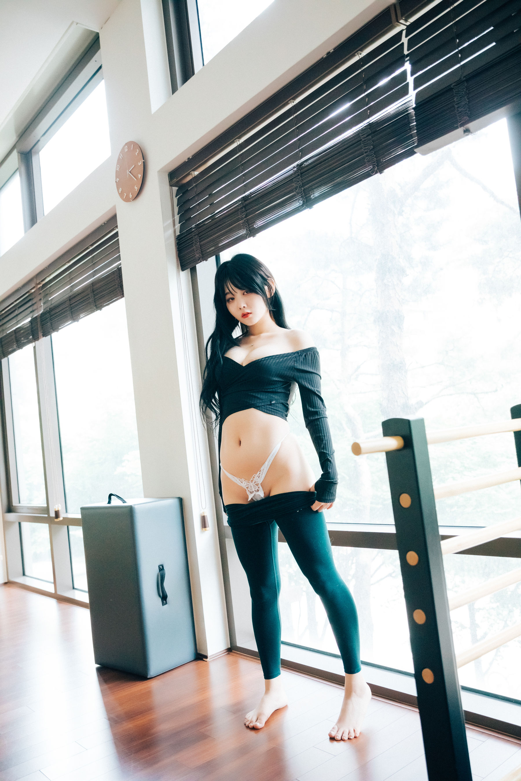 [LOOZY] Zia – Pilates instructor [109P]