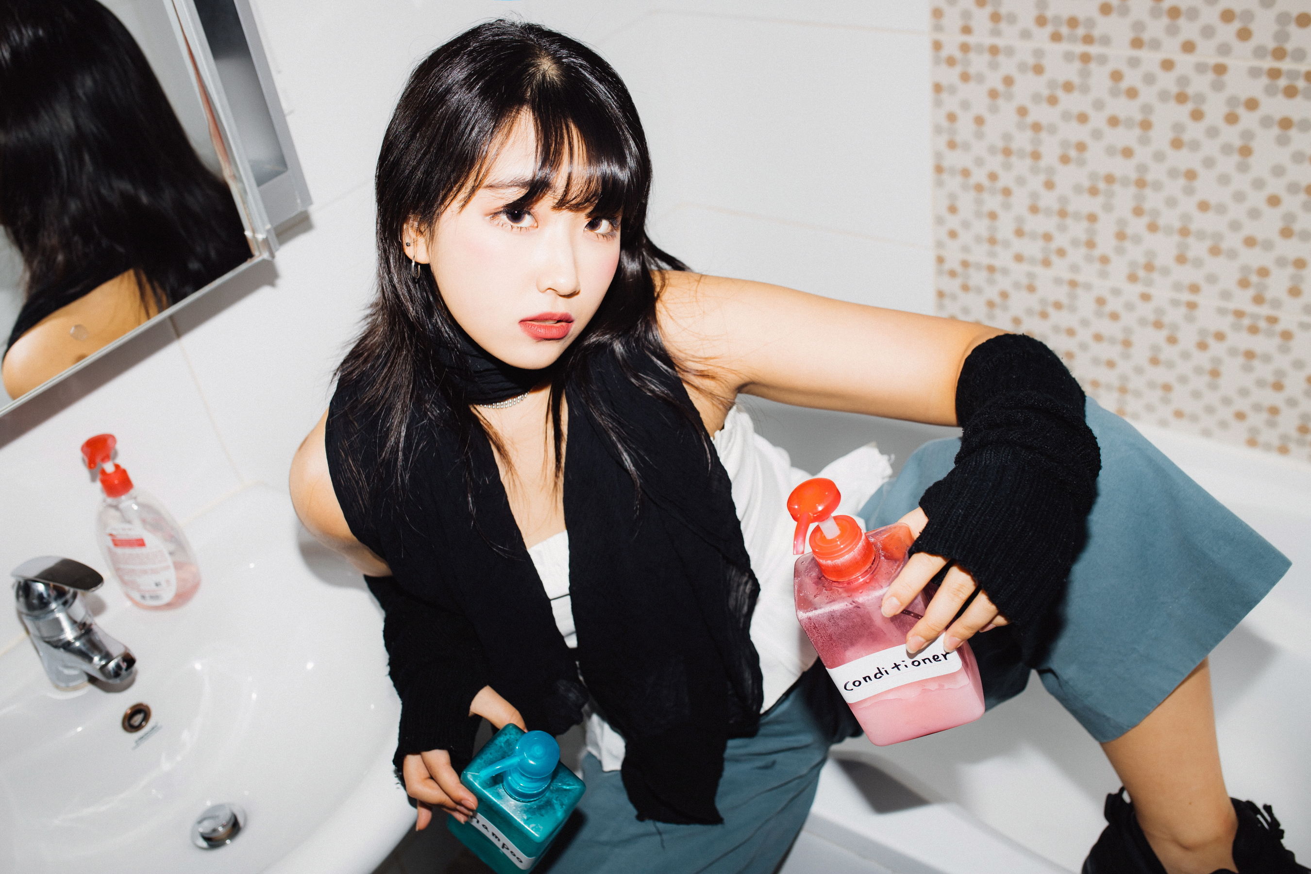 [Moon Night Snap] – Ji Eun Lim《Weirdness》 [71P]