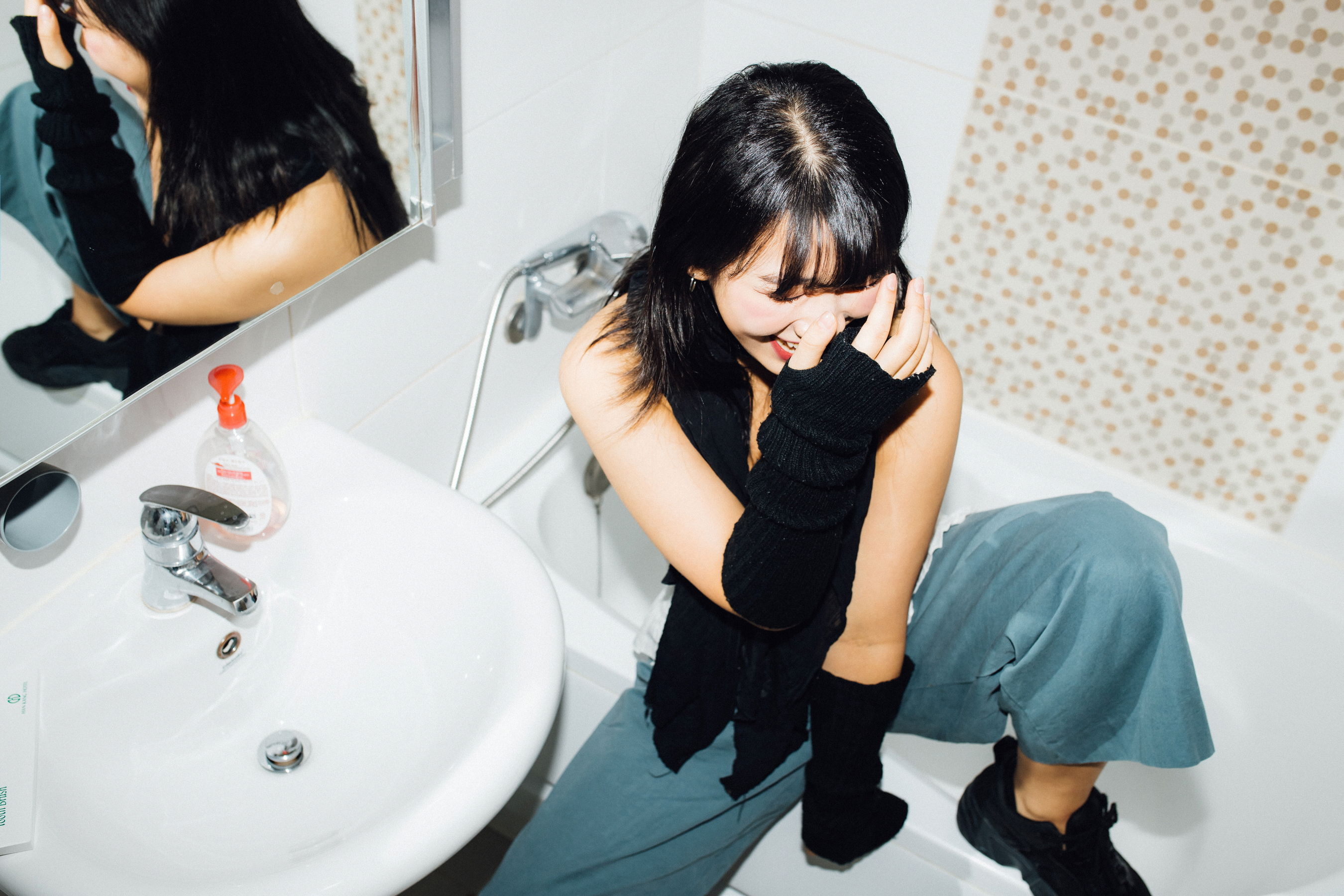 [Moon Night Snap] – Ji Eun Lim《Weirdness》 [71P]