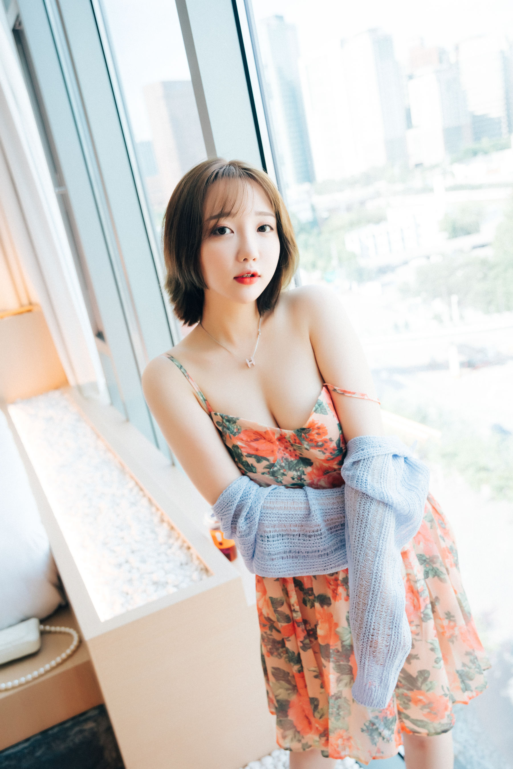 [LOOZY] Yeeun – Lover In Hotel [132P]