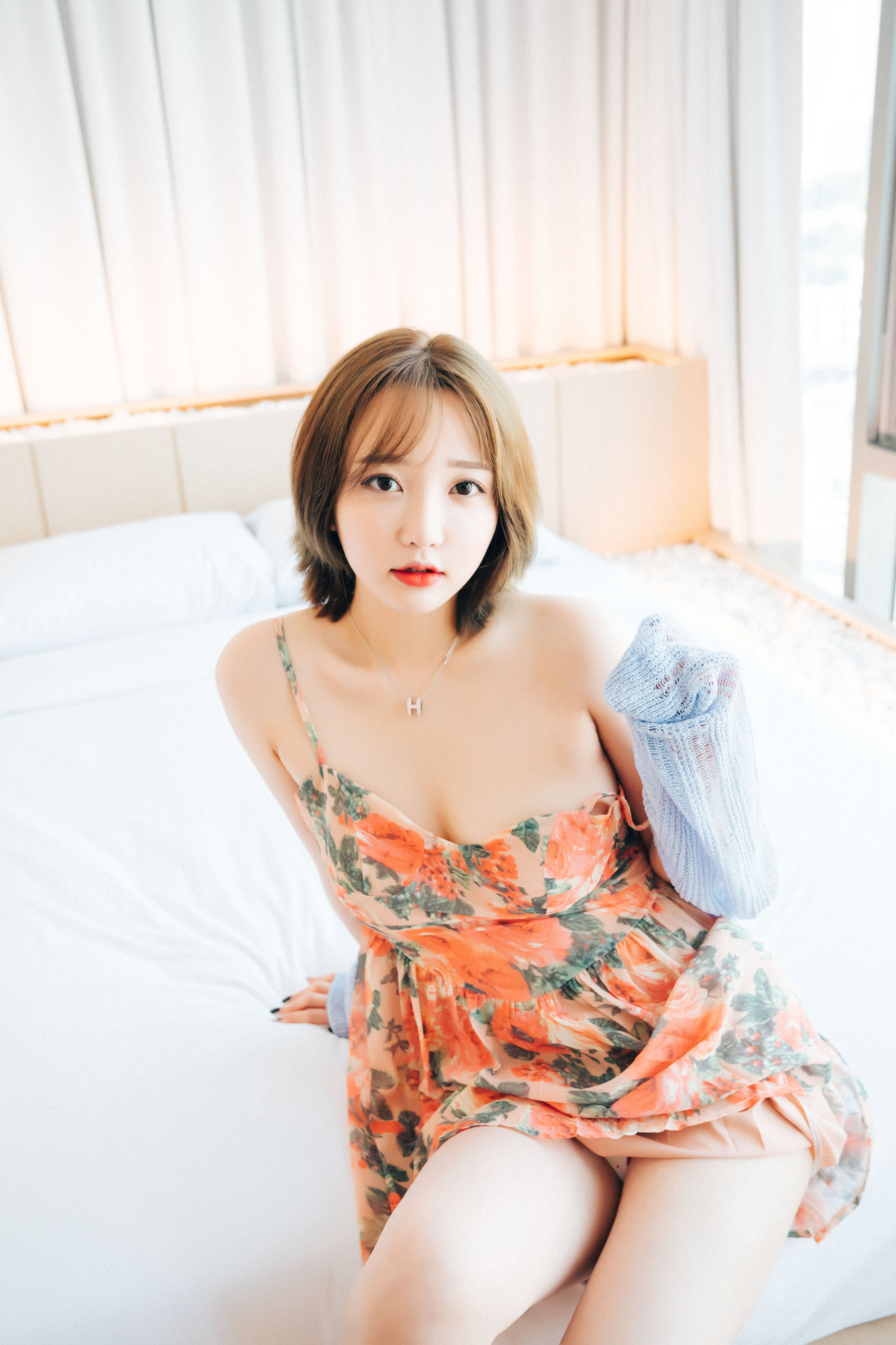 [LOOZY] Yeeun – Lover In Hotel [132P]