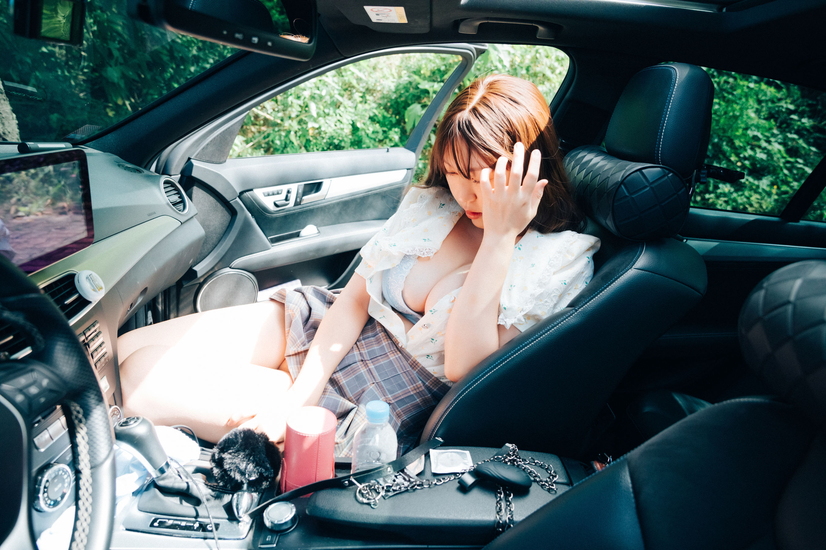 [LOOZY] Mozzi – Pee dog play [43P]