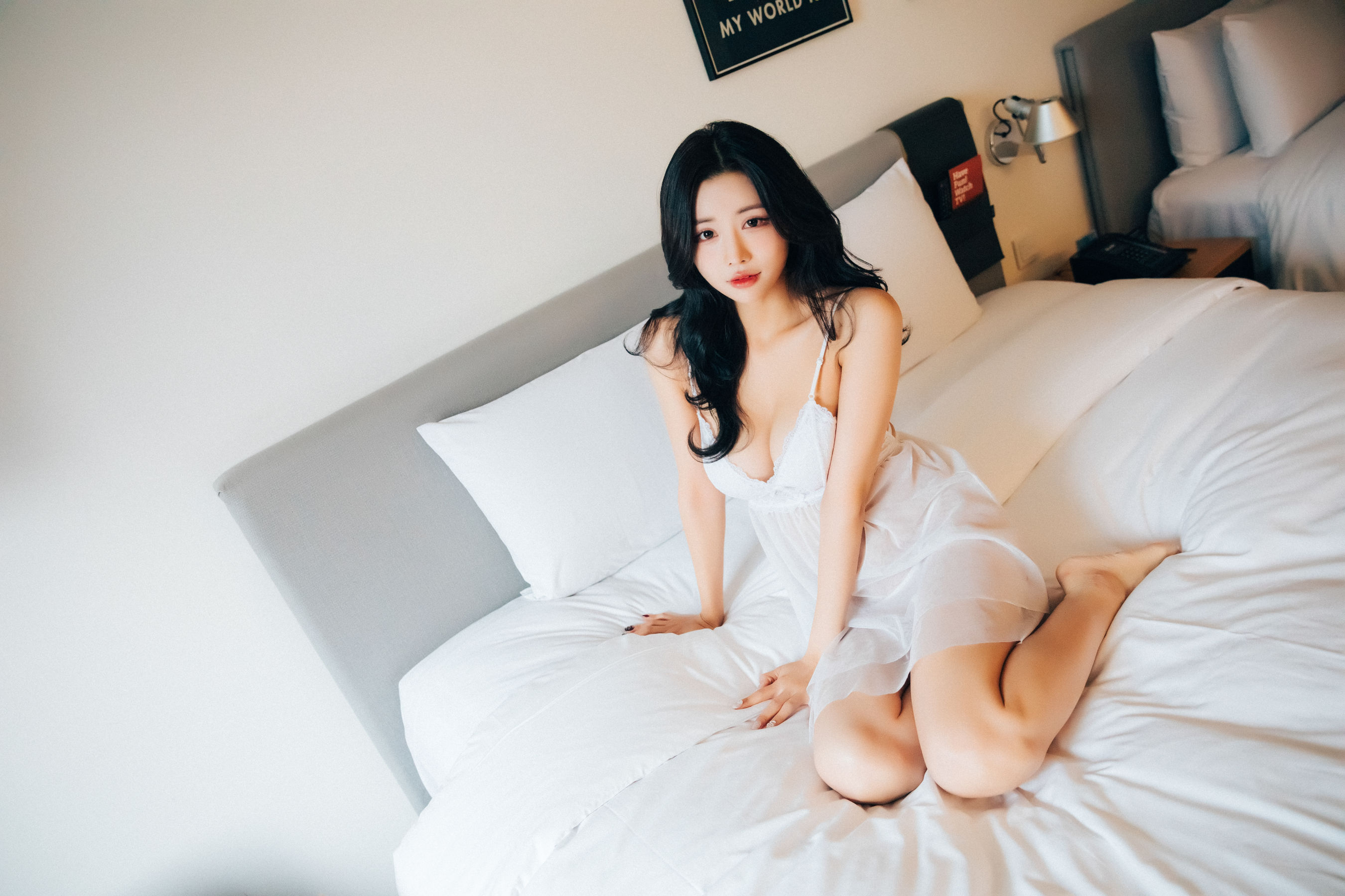 [LOOZY] Yeonyu – Take off a sticker [172P]