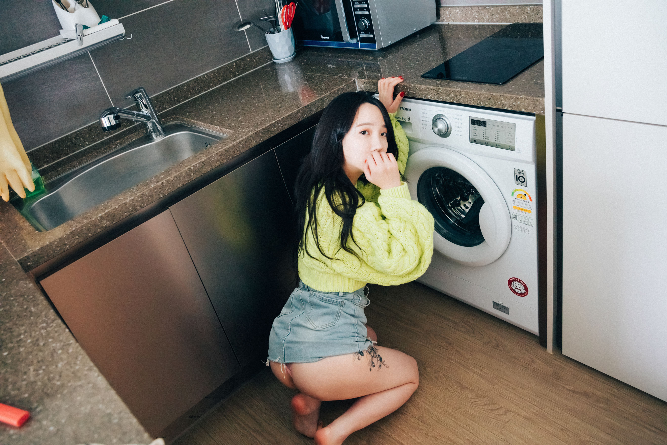 [LOOZY] Yeeun – Travel Partner Gwangalli [72P]