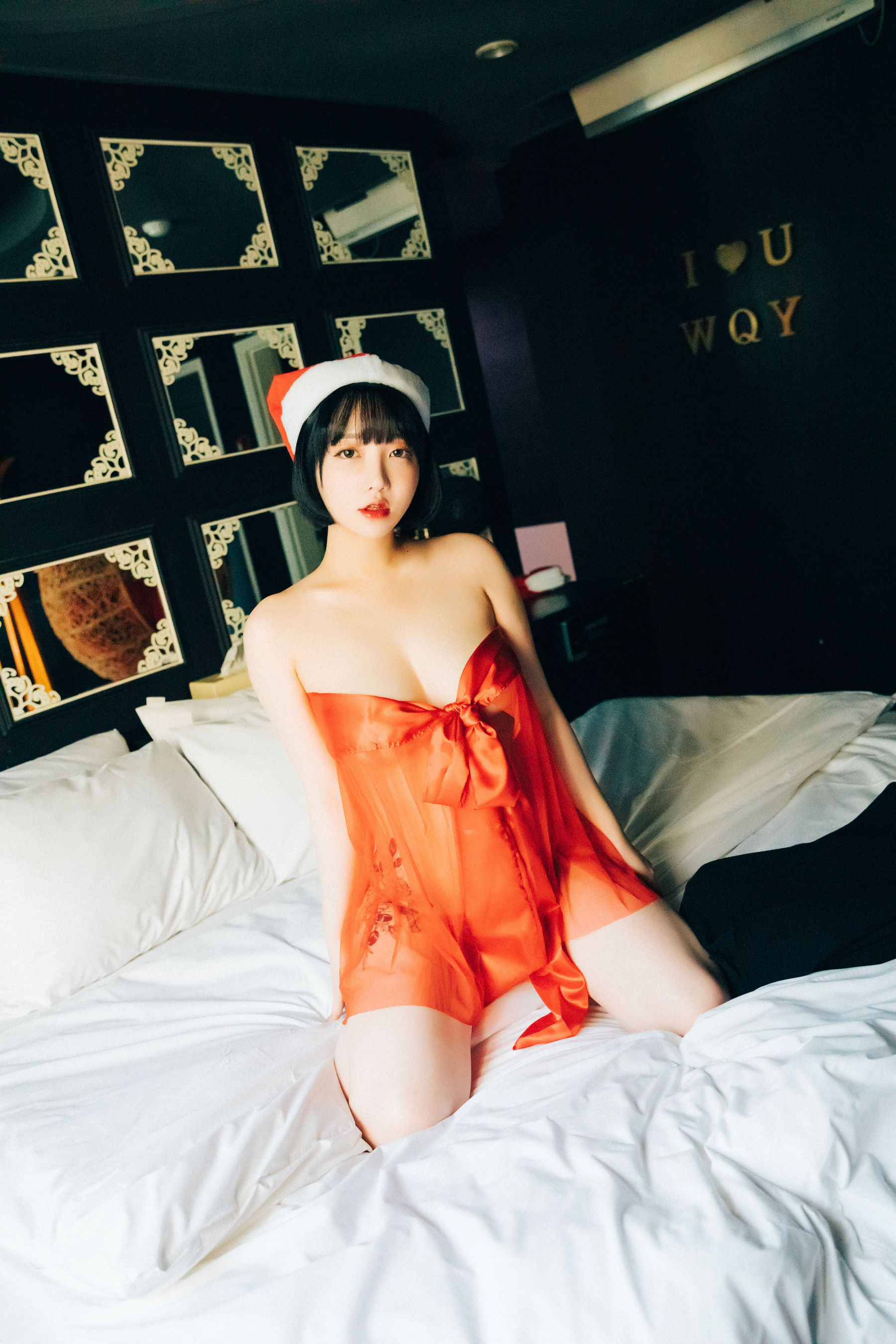 [LOOZY] Yeeun – Doube Date [77P]