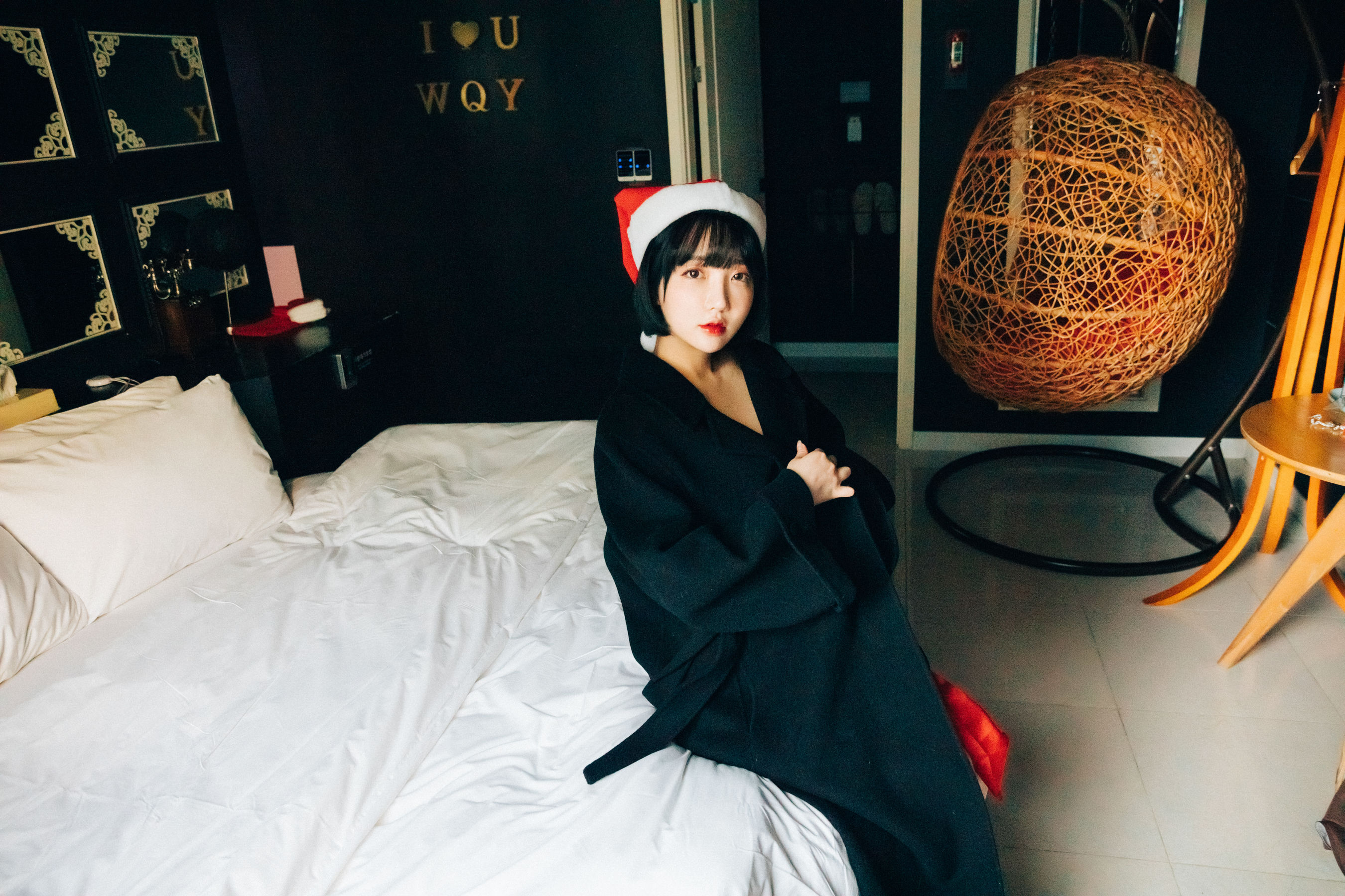 [LOOZY] Yeeun – Doube Date [77P]