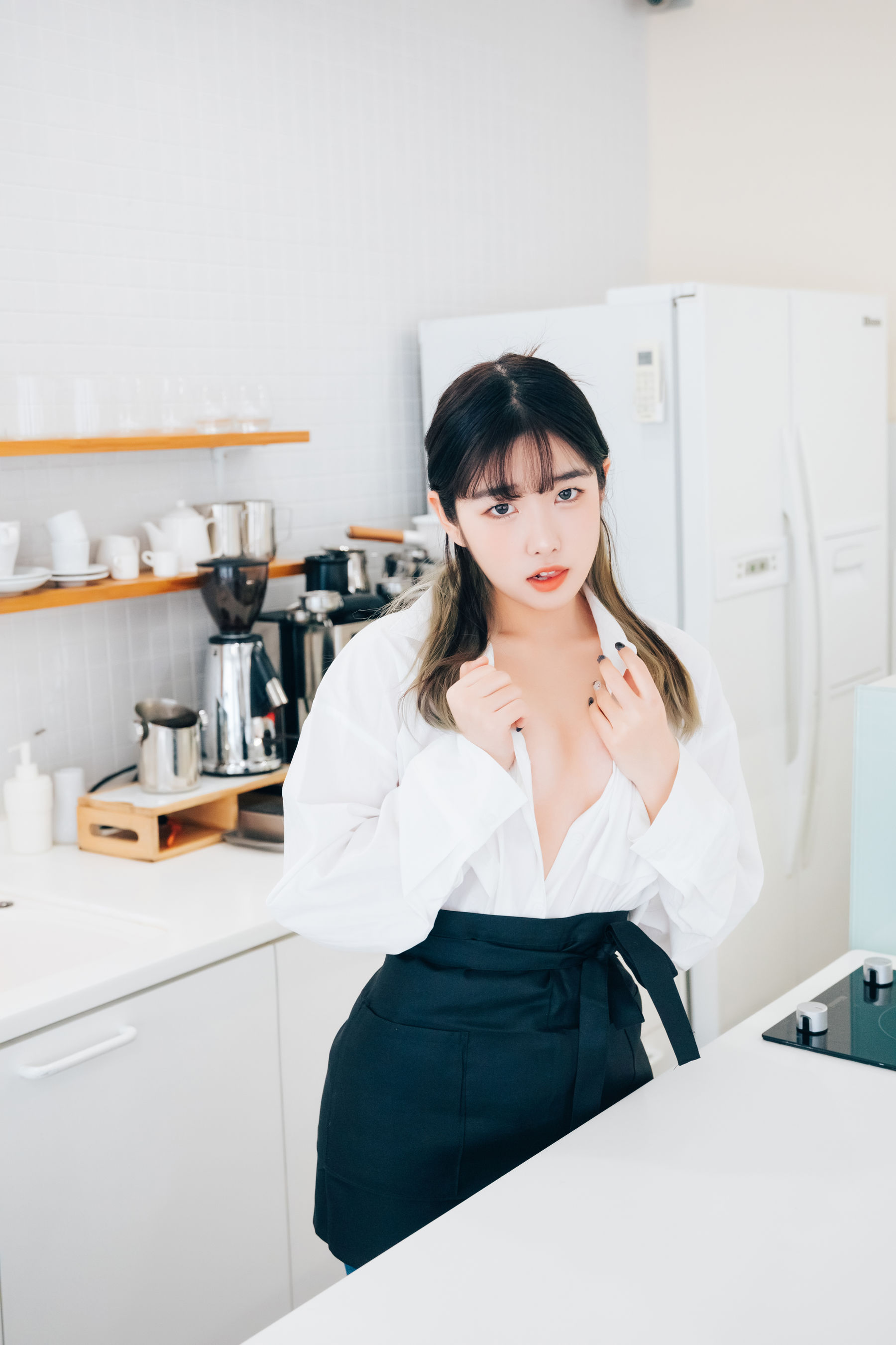 [LOOZY] Sonson – Nude Apron [104P]