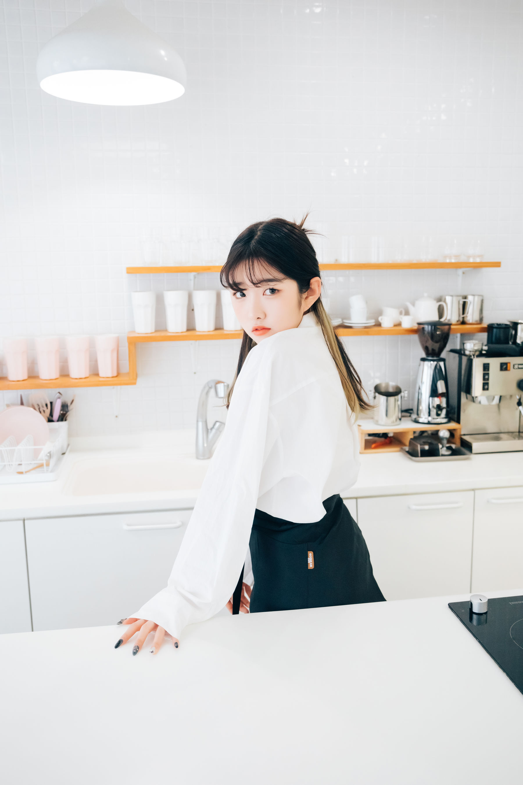 [LOOZY] Sonson – Nude Apron [104P]