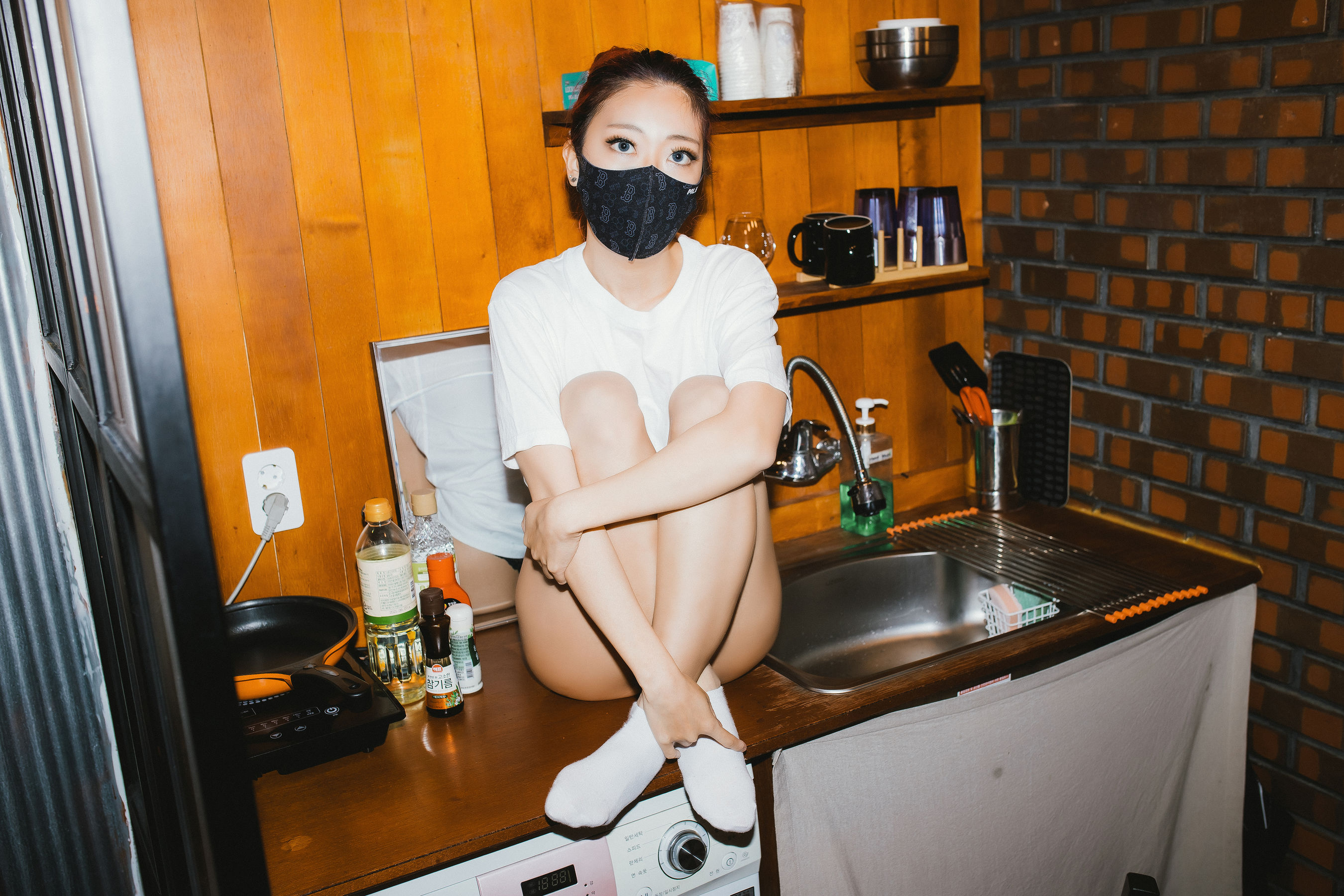 [Moon Night Snap] – Mona My sister next door Vol.1 [18P]