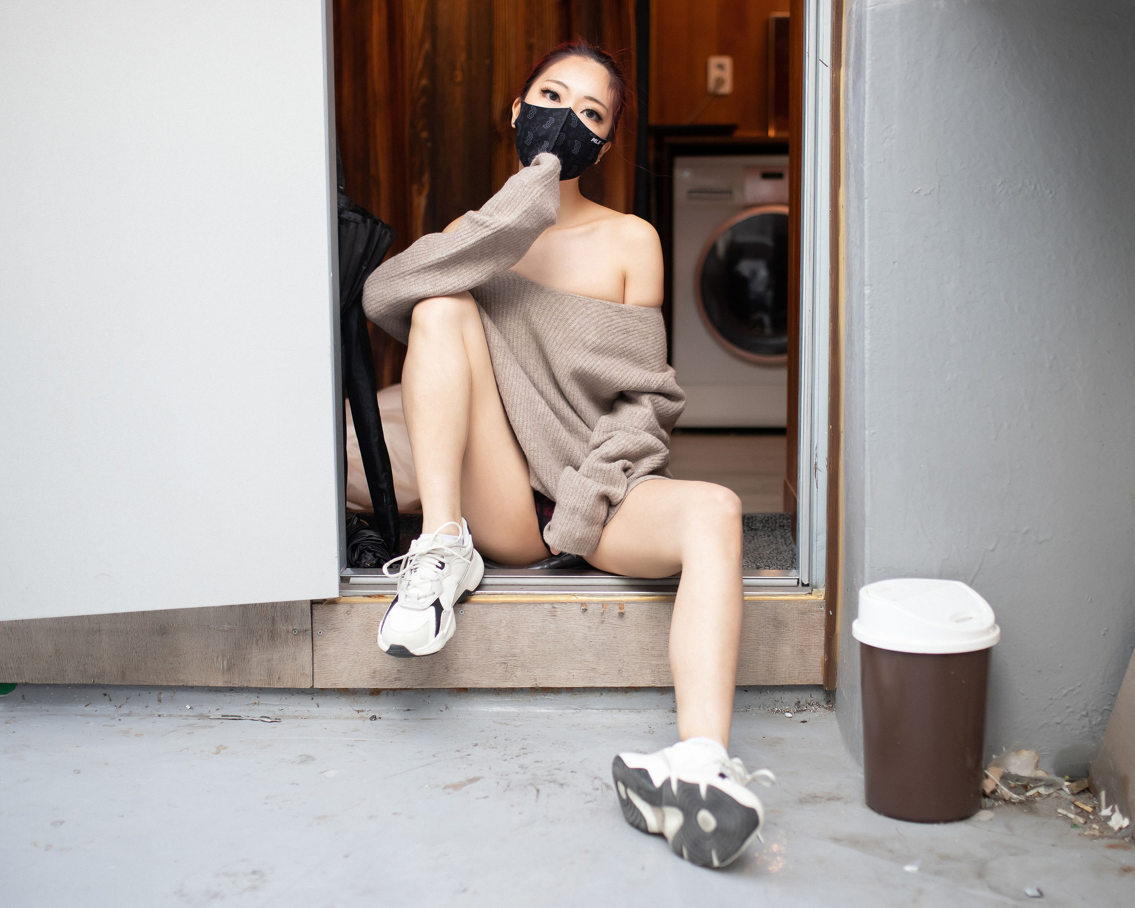 [Moon Night Snap] – Mona My sister next door Vol.1 [18P]