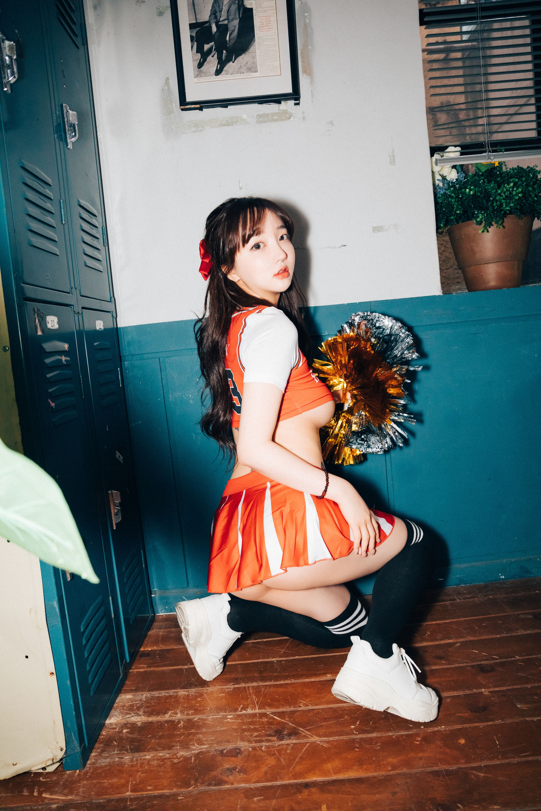 [LOOZY] Yeeun – Cheer Up + S.Ver [78P]