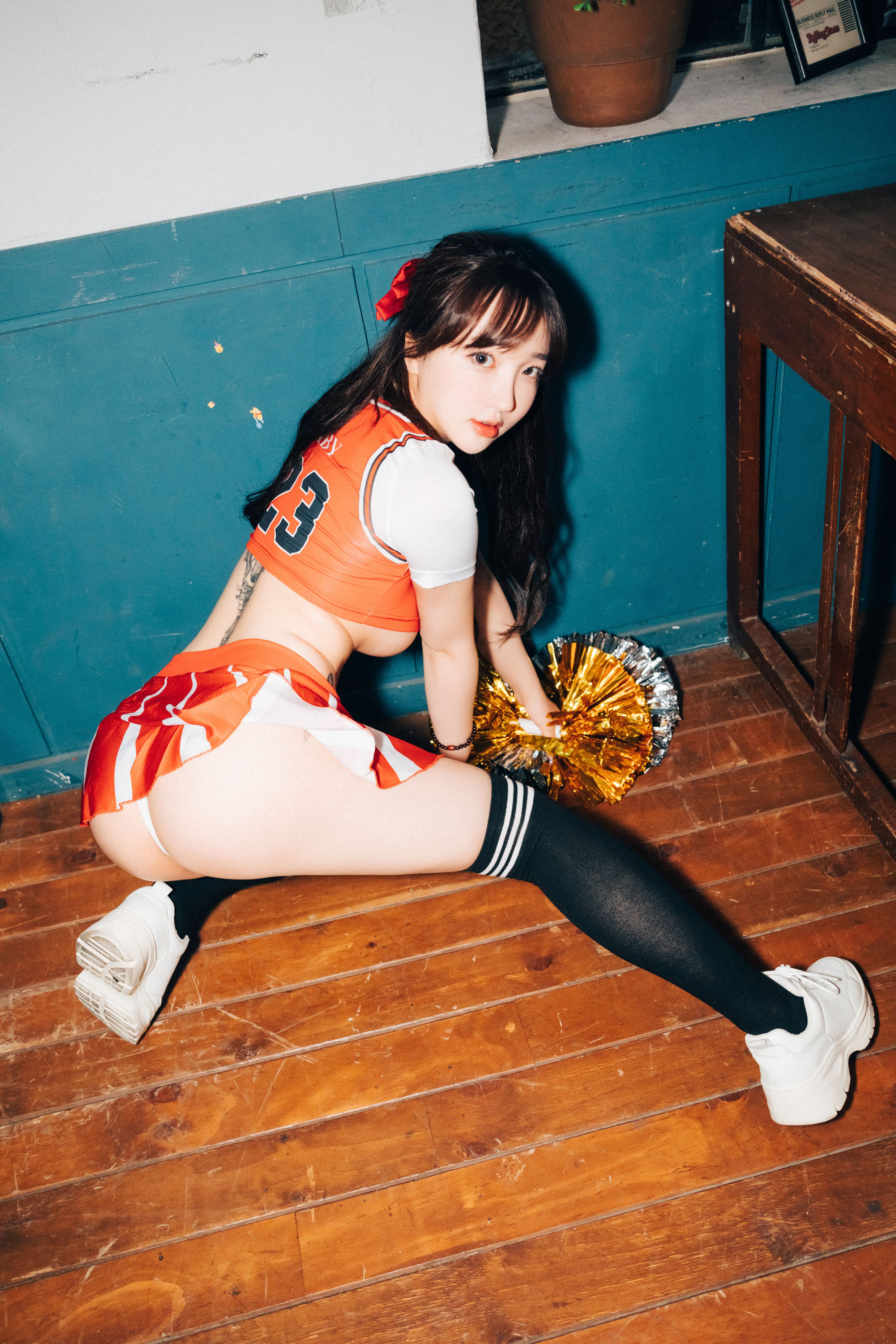 [LOOZY] Yeeun – Cheer Up + S.Ver [78P]