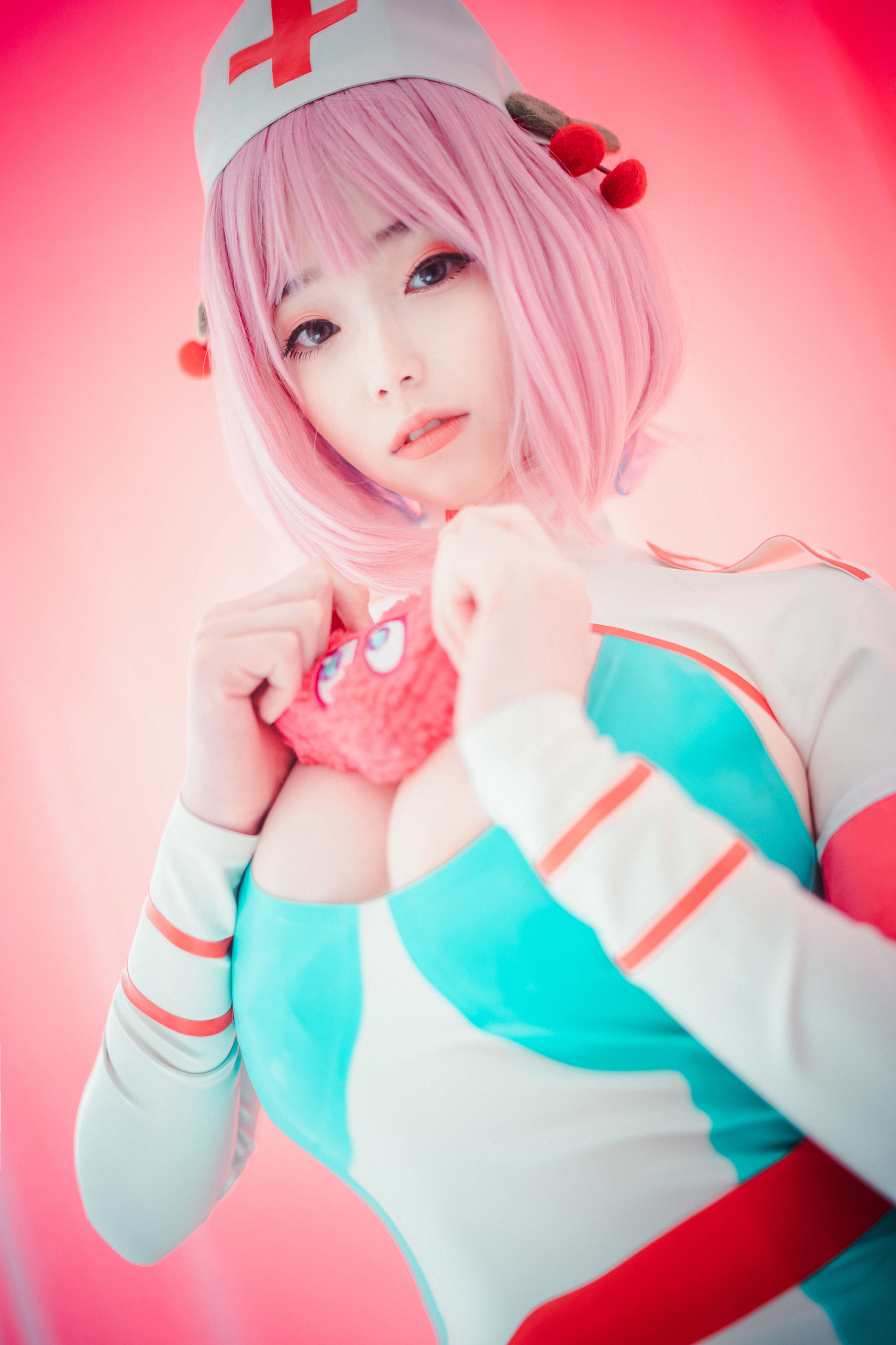 [DJAWA] BamBi – Cling To Latex [46P]