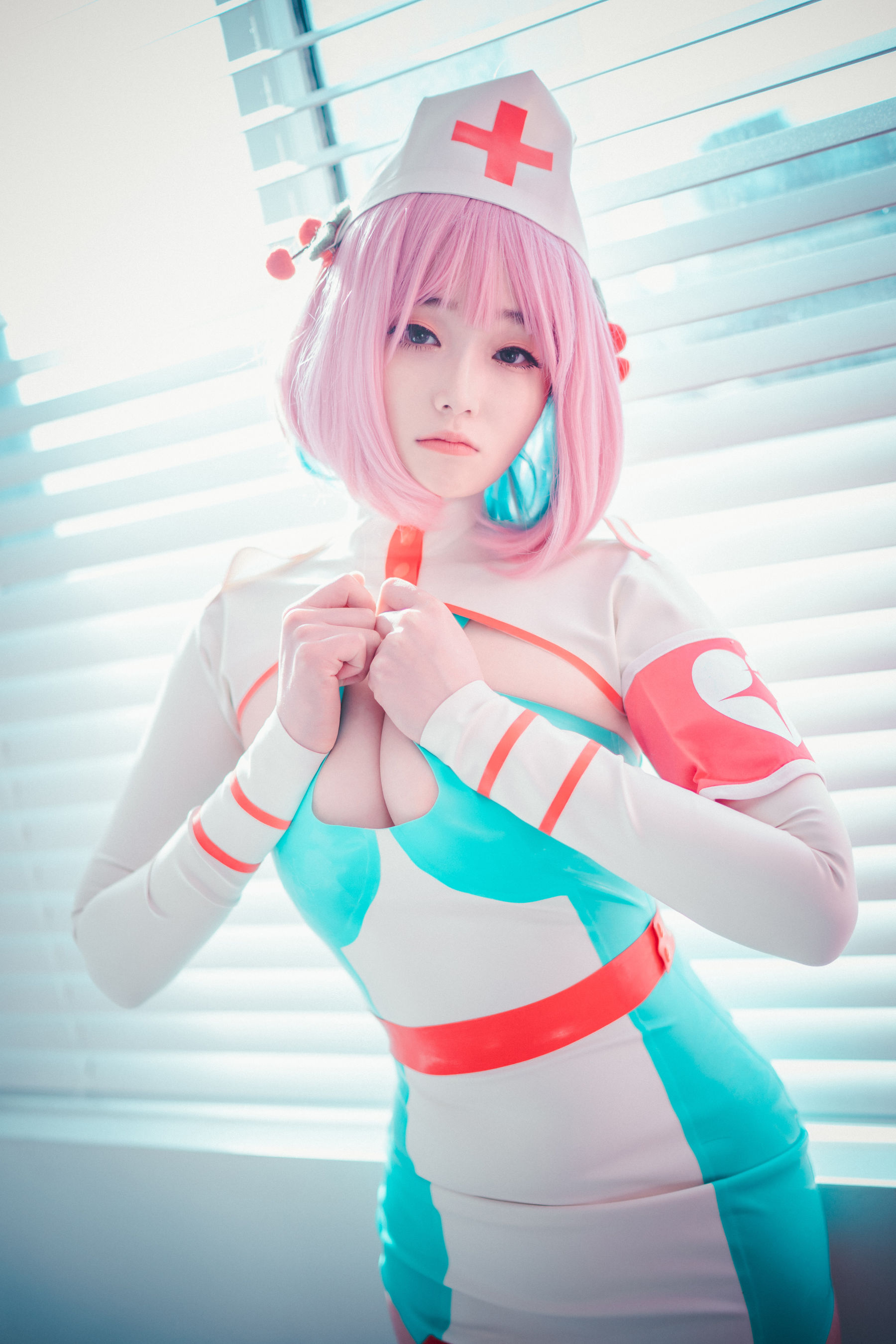 [DJAWA] BamBi – Cling To Latex [46P]