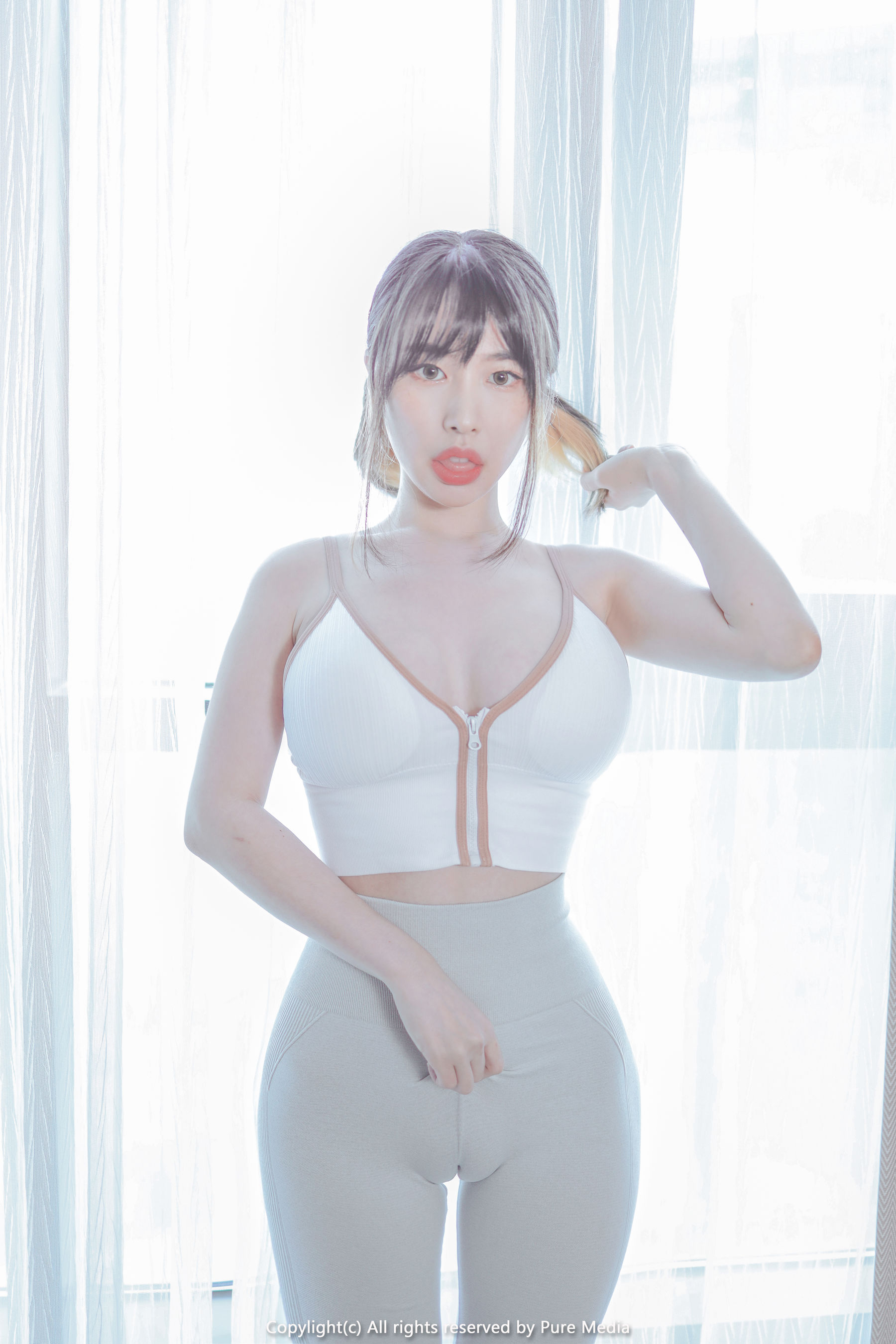 [PURE MEDIA] Vol.103 – Uhye [98P]