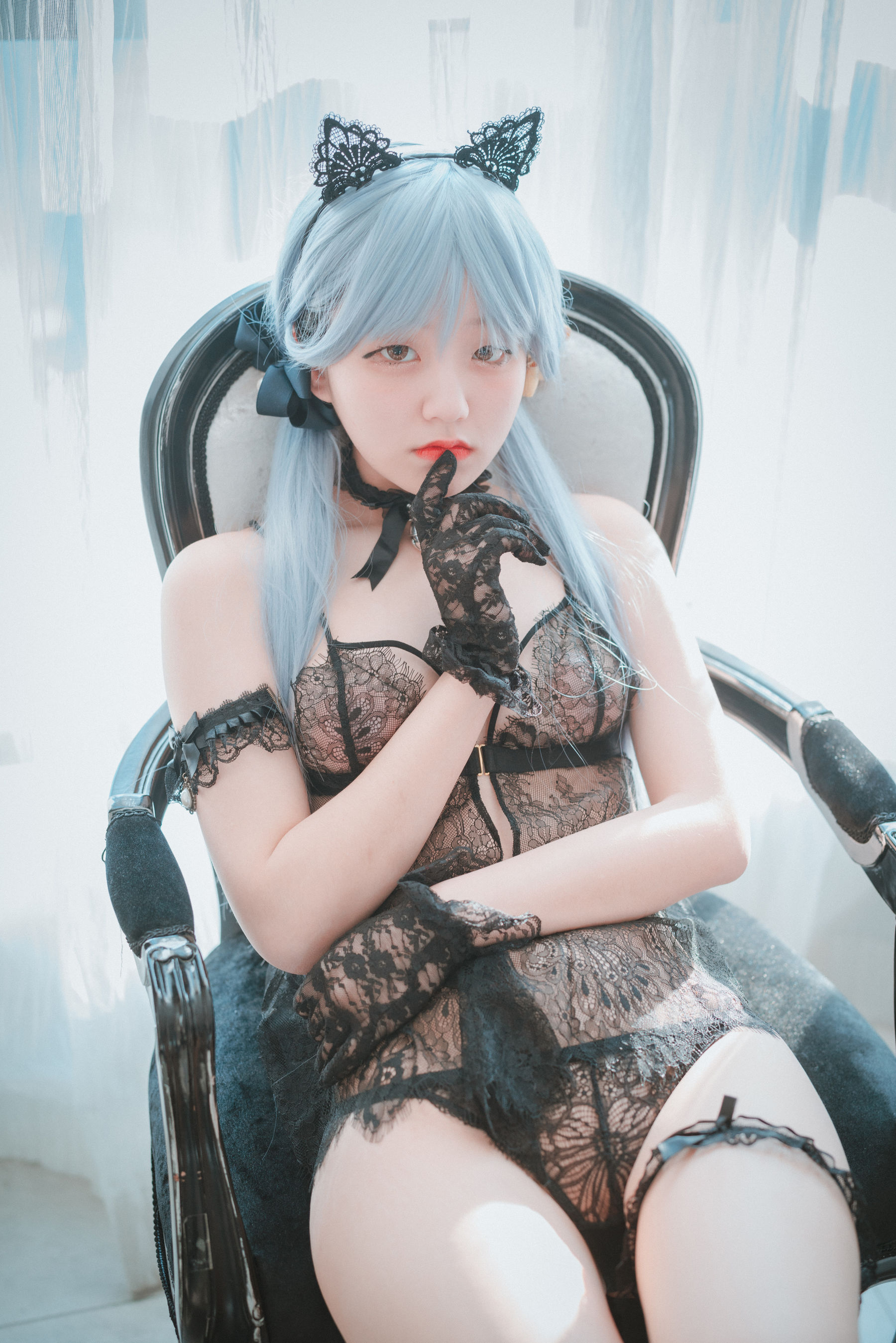 [DJAWA] Jenny – Schwarz und Weiß Katzenmädchen [34P]