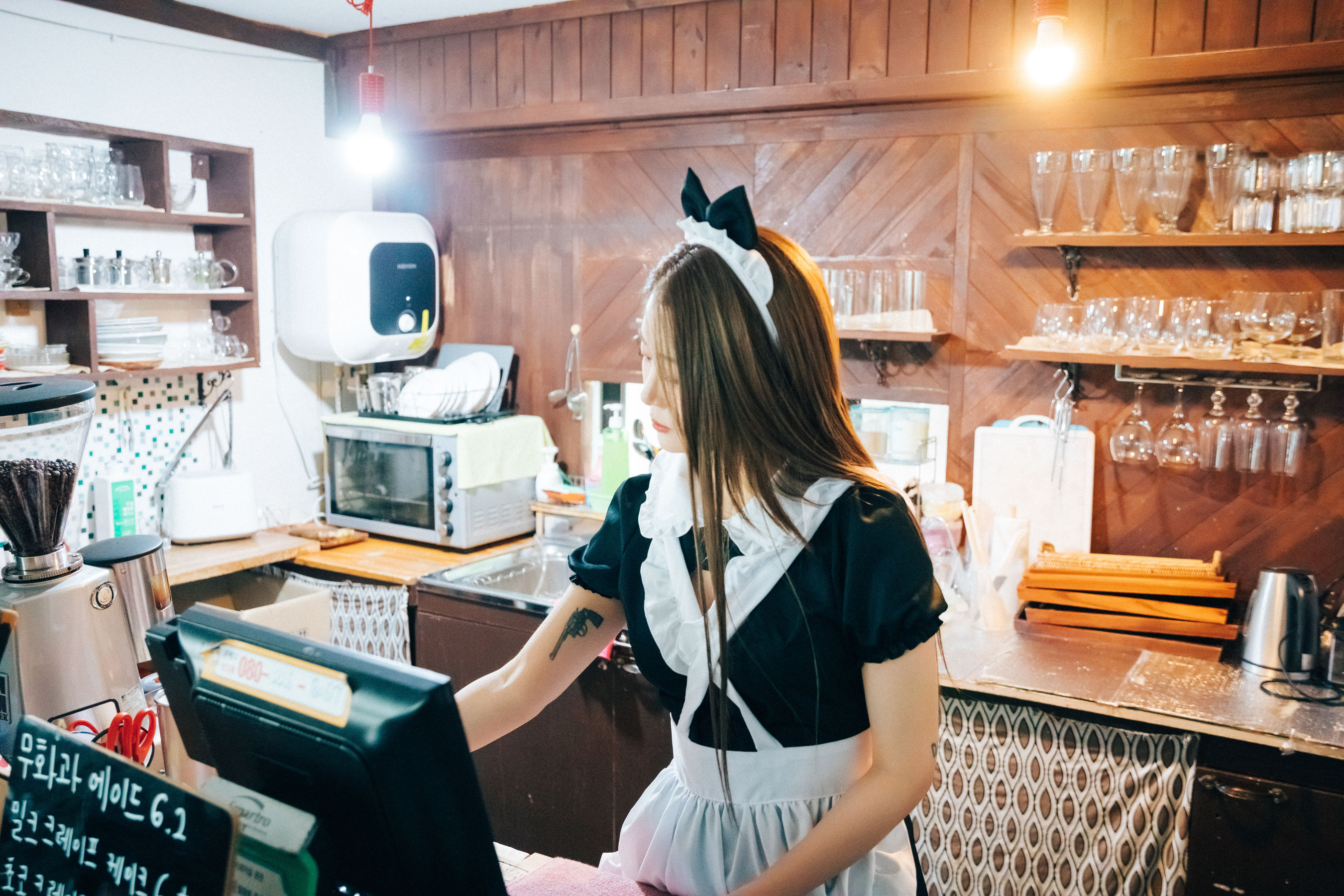 [LOOZY] Bomi – Maid cafe [174P]