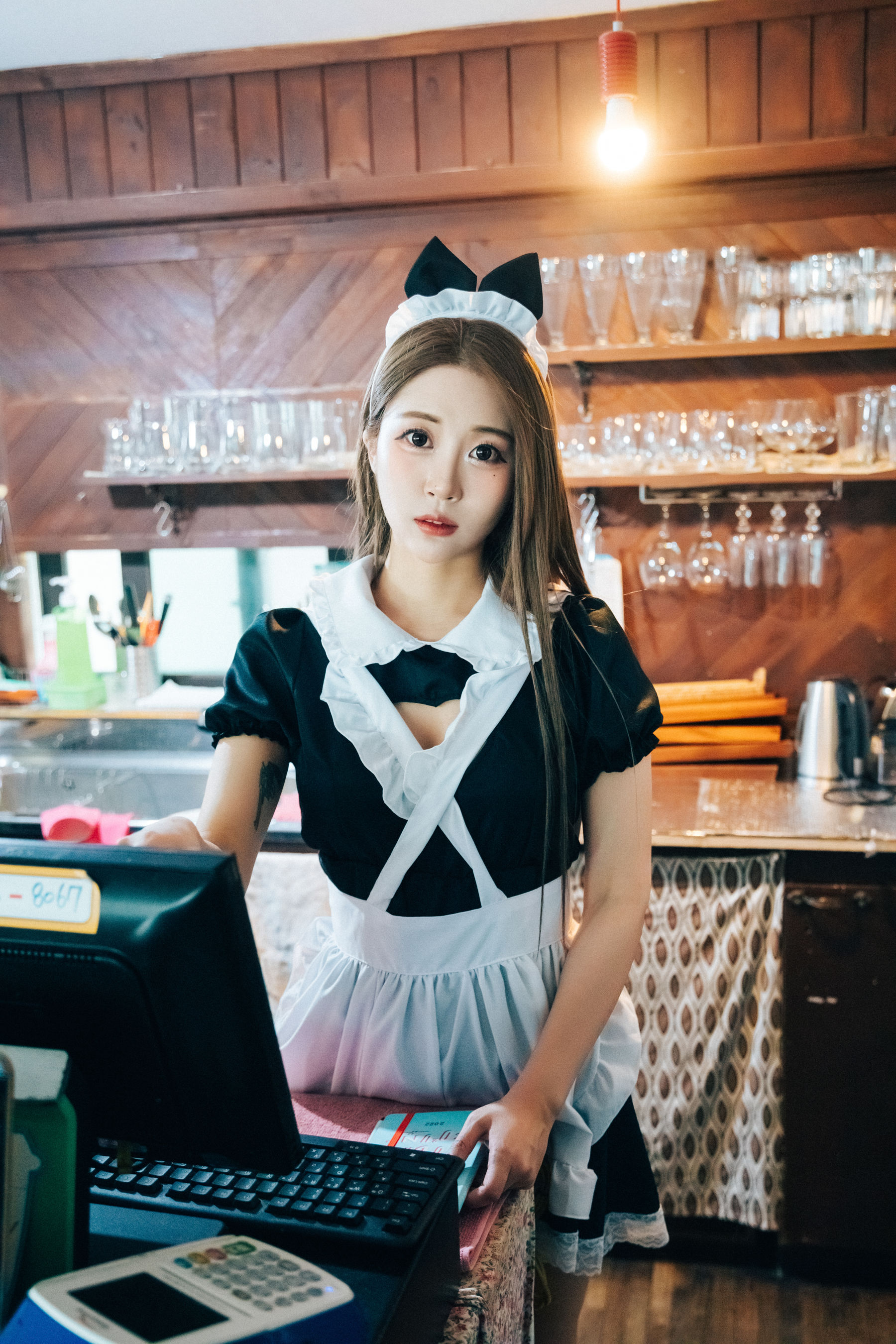 [LOOZY] Bomi – Maid cafe [174P]