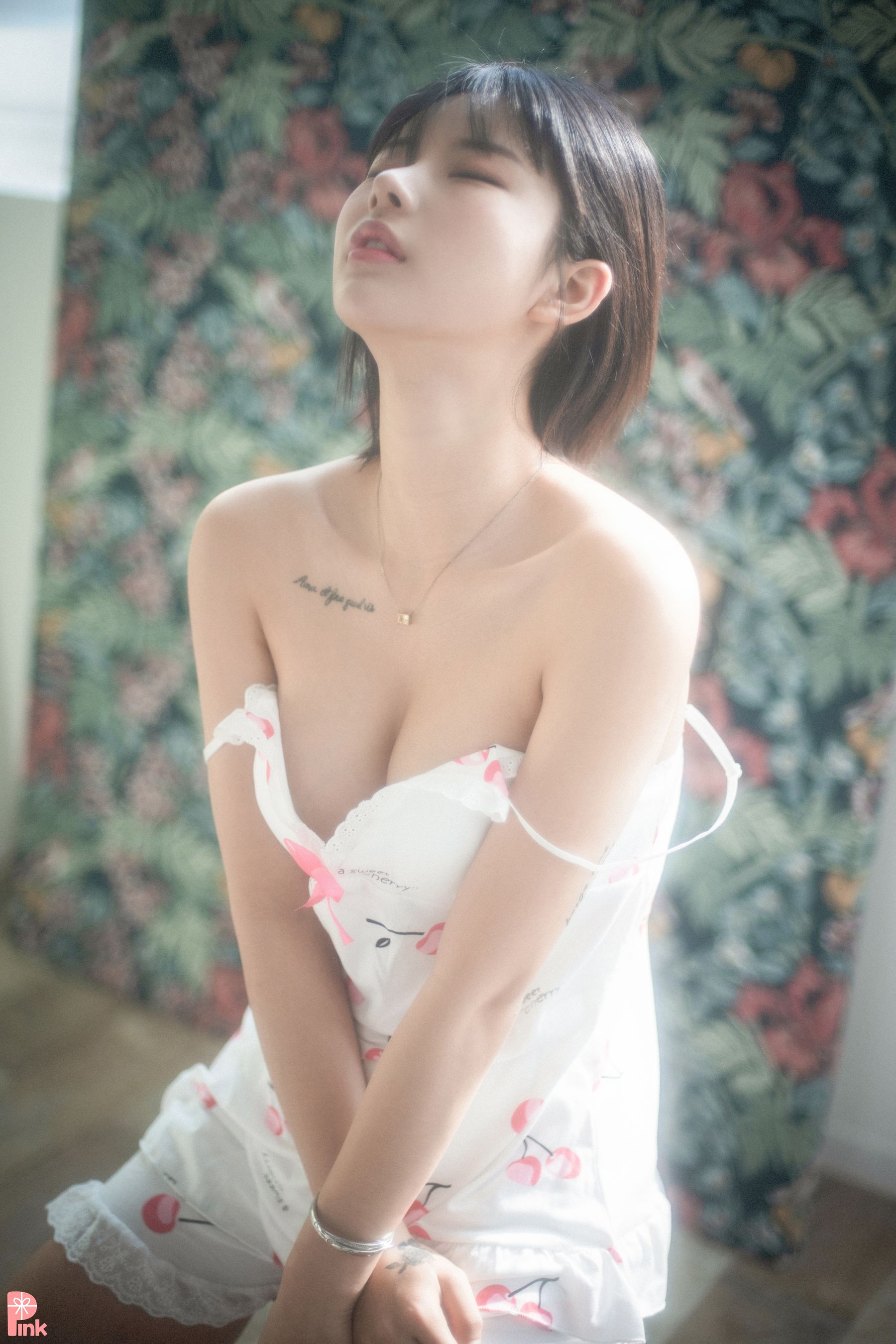 PINK RIBBON Uuuha – Floral – 1 [52P]