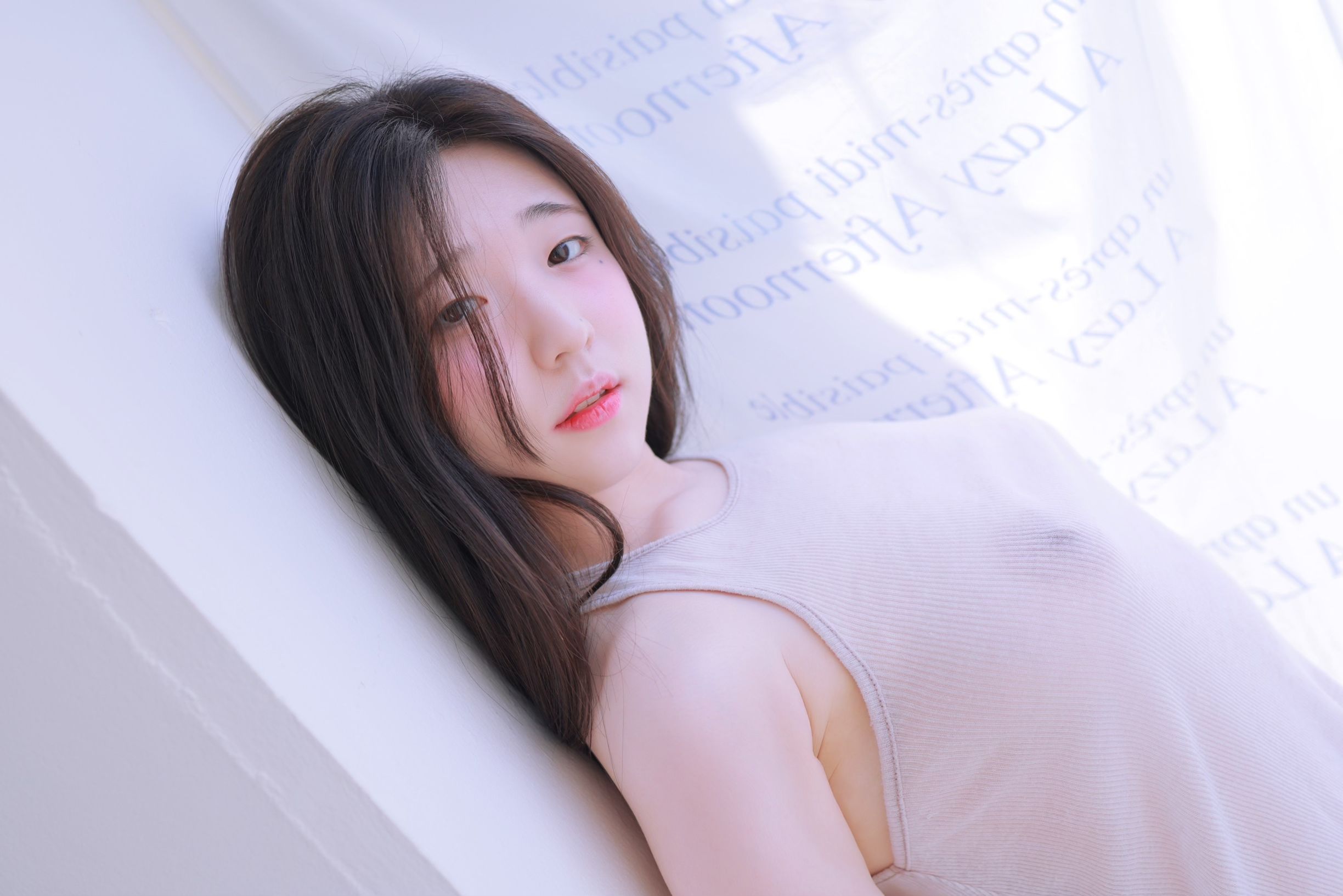 Yeonwoo – See through [80P]