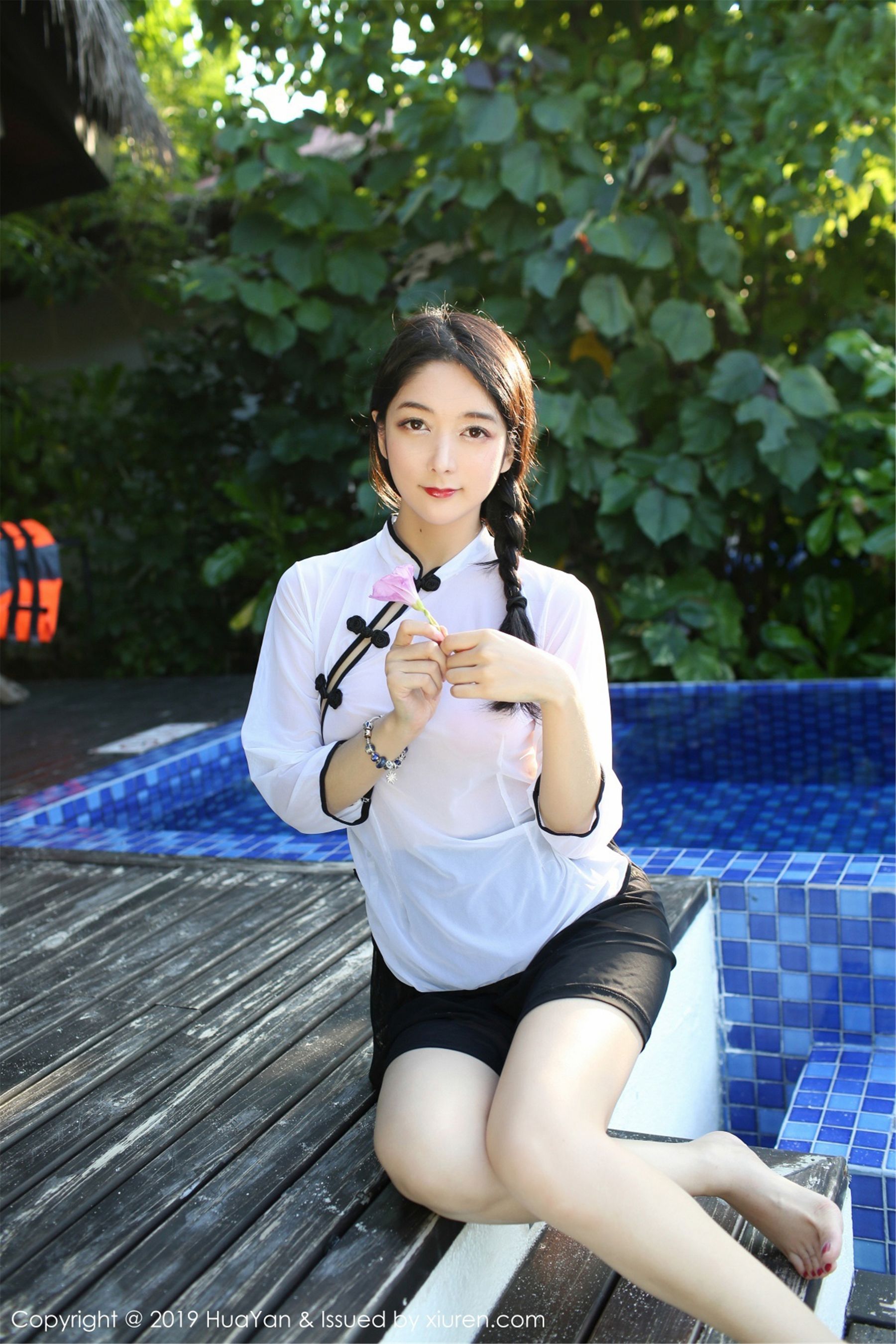 HUAYAN 花の颜 Vol.065 Angela喜欢猫 [41P]