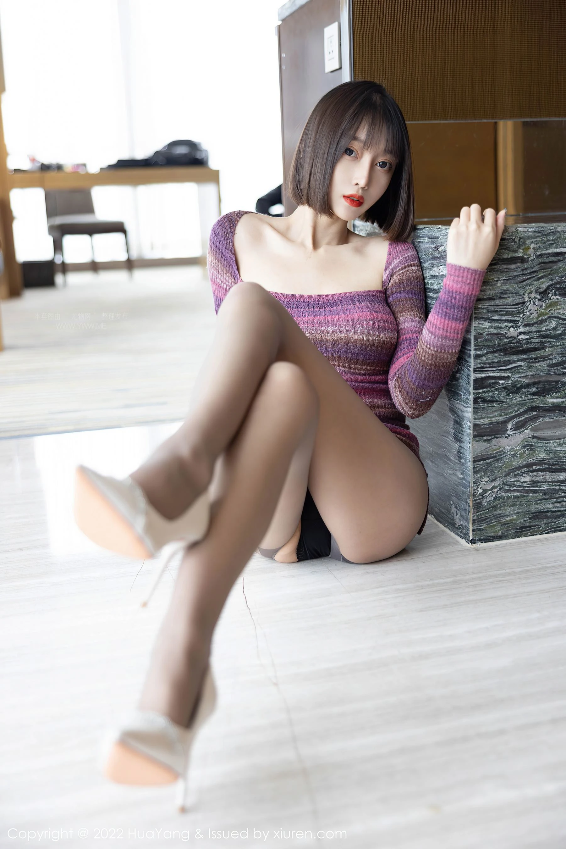 花漾 VOL.487 玥儿玥er 丝袜美腿诱惑写真
