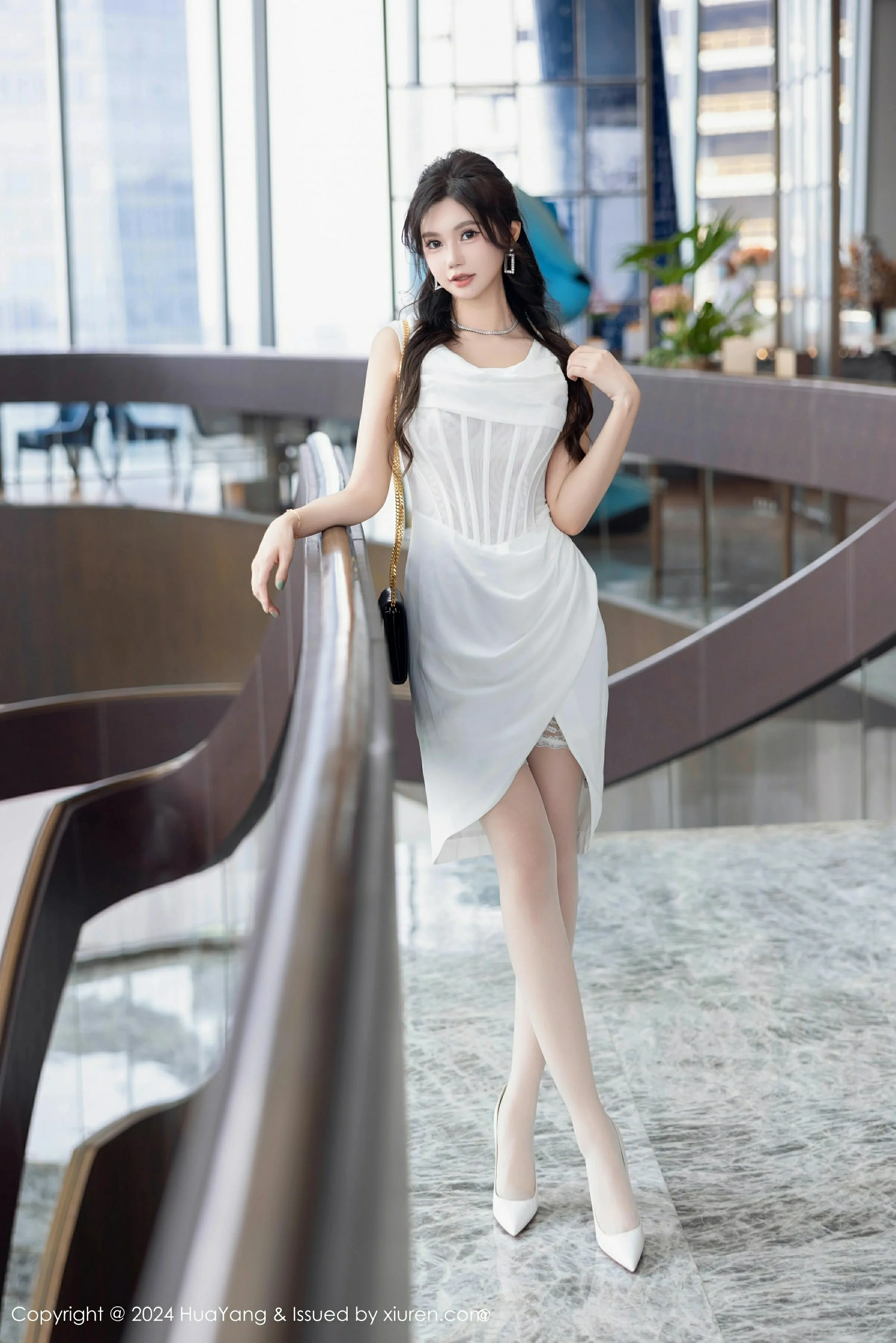 HuaYang花漾 VOL.612 绮里嘉ula [86P]