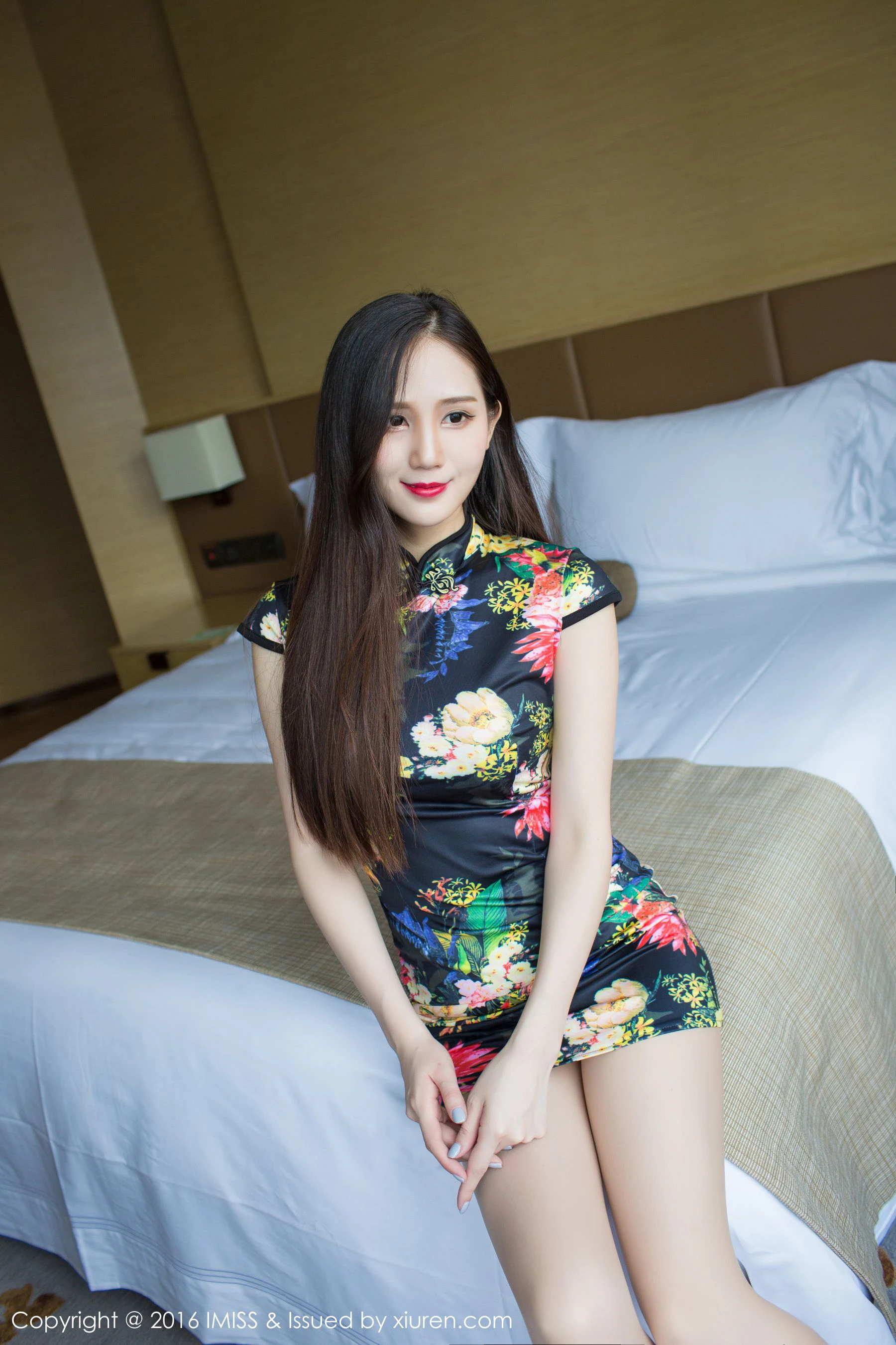 SISY思《典雅旗袍+诱惑丝袜+性感内衣》 爱蜜社IMiss Vol.117