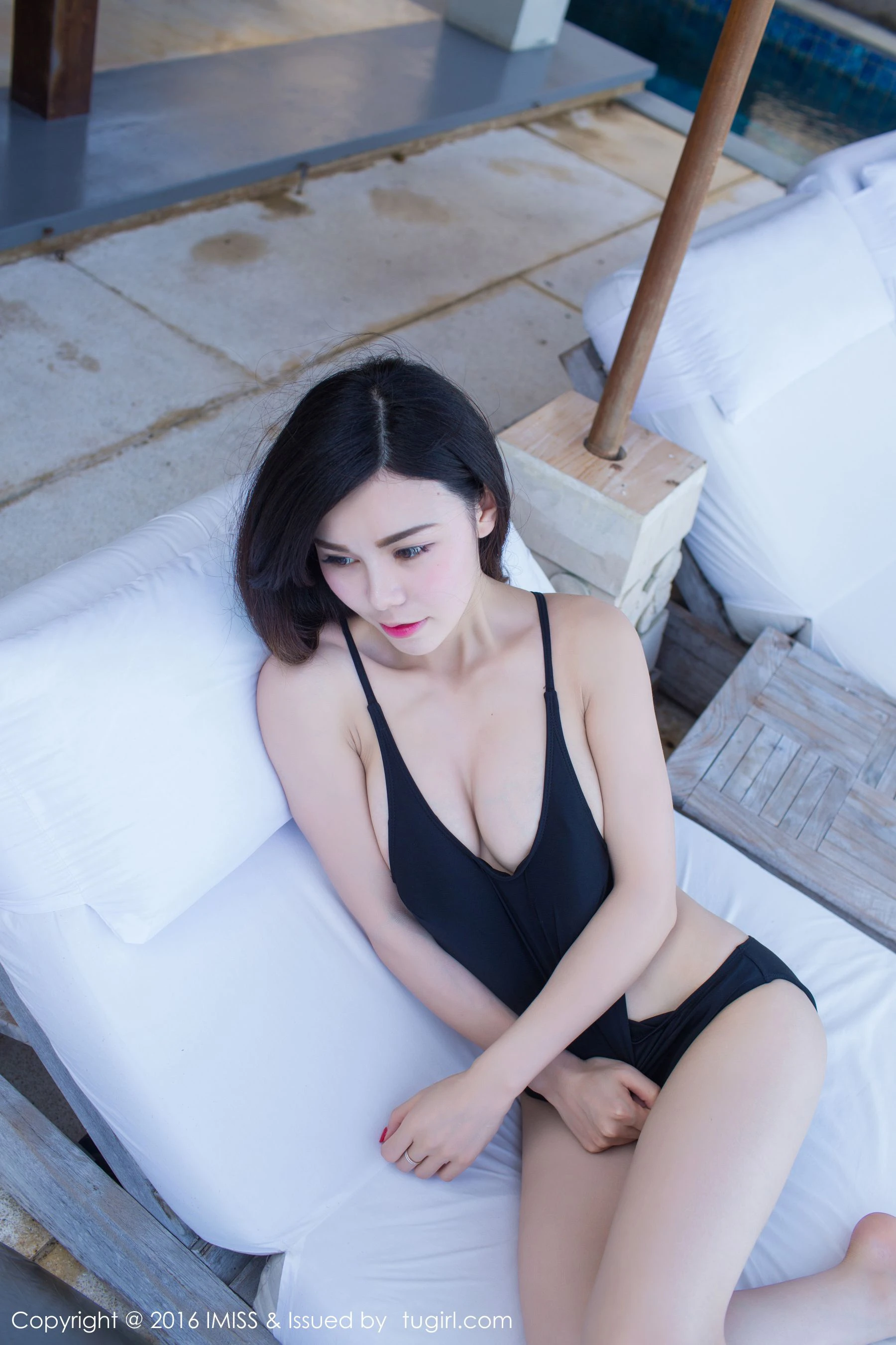 沈佳熹《巴厘岛旅拍》死库水+比基尼 爱蜜社IMiss Vol.109